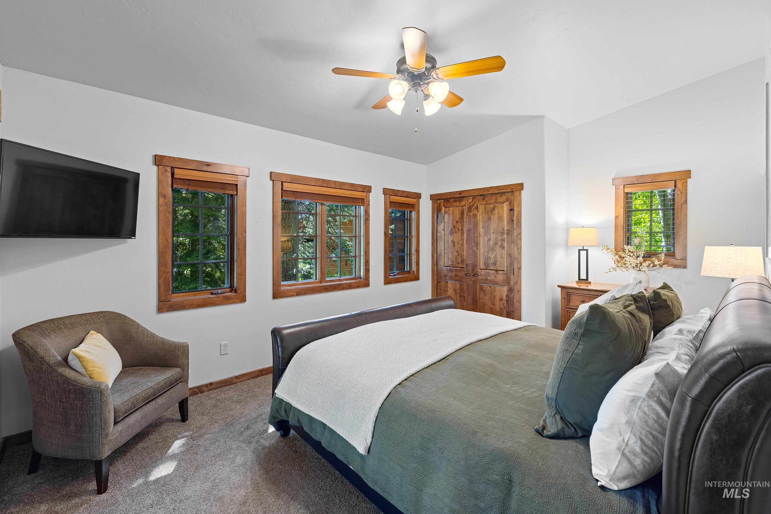 5 Rock Creek Court, Donnelly, Idaho 83615, 2 Bedrooms, 2.5 Bathrooms, Residential For Sale, Price $1,295,000,MLS 98984920