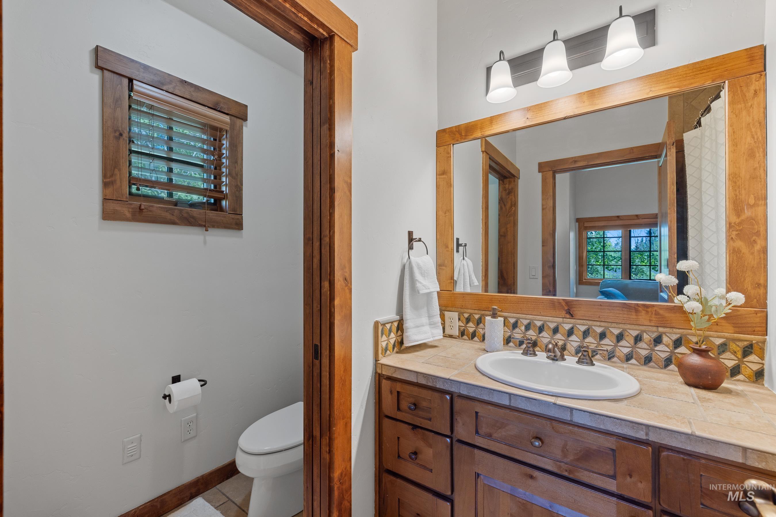 5 Rock Creek Court, Donnelly, Idaho 83615, 2 Bedrooms, 2.5 Bathrooms, Residential For Sale, Price $1,295,000,MLS 98984920