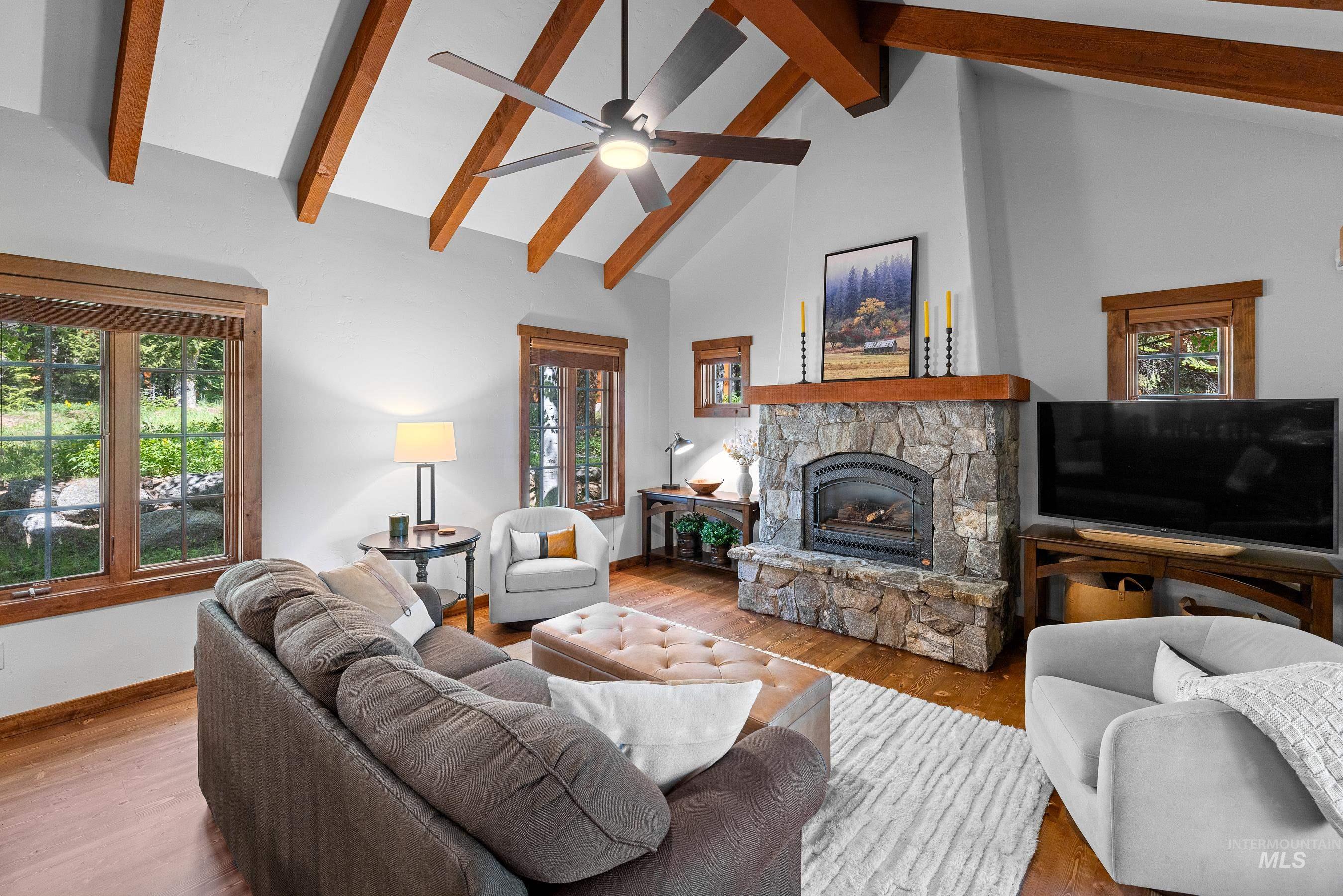 5 Rock Creek Court, Donnelly, Idaho 83615, 2 Bedrooms, 2.5 Bathrooms, Residential For Sale, Price $1,295,000,MLS 98984920