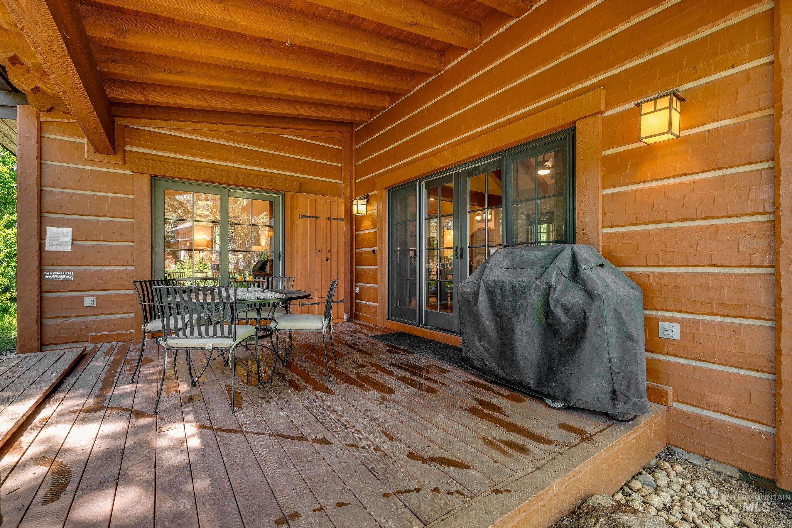 5 Rock Creek Court, Donnelly, Idaho 83615, 2 Bedrooms, 2.5 Bathrooms, Residential For Sale, Price $1,295,000,MLS 98984920