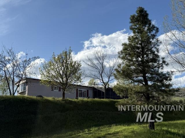 140 Brownlee Loop Rd, Horseshoe Bend, Idaho 83629, 2 Bedrooms, 1 Bathroom, Residential For Sale, Price $325,000,MLS 98984921