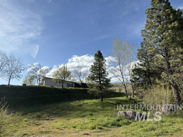 140 Brownlee Loop Rd, Horseshoe Bend, Idaho 83629, 2 Bedrooms, 1 Bathroom, Residential For Sale, Price $325,000,MLS 98984921