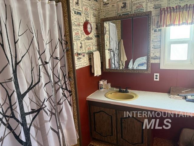 140 Brownlee Loop Rd, Horseshoe Bend, Idaho 83629, 2 Bedrooms, 1 Bathroom, Residential For Sale, Price $325,000,MLS 98984921