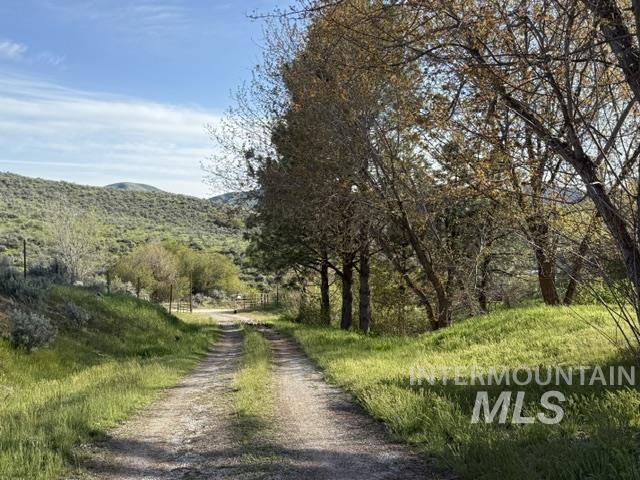 140 Brownlee Loop Rd, Horseshoe Bend, Idaho 83629, 2 Bedrooms, 1 Bathroom, Residential For Sale, Price $325,000,MLS 98984921