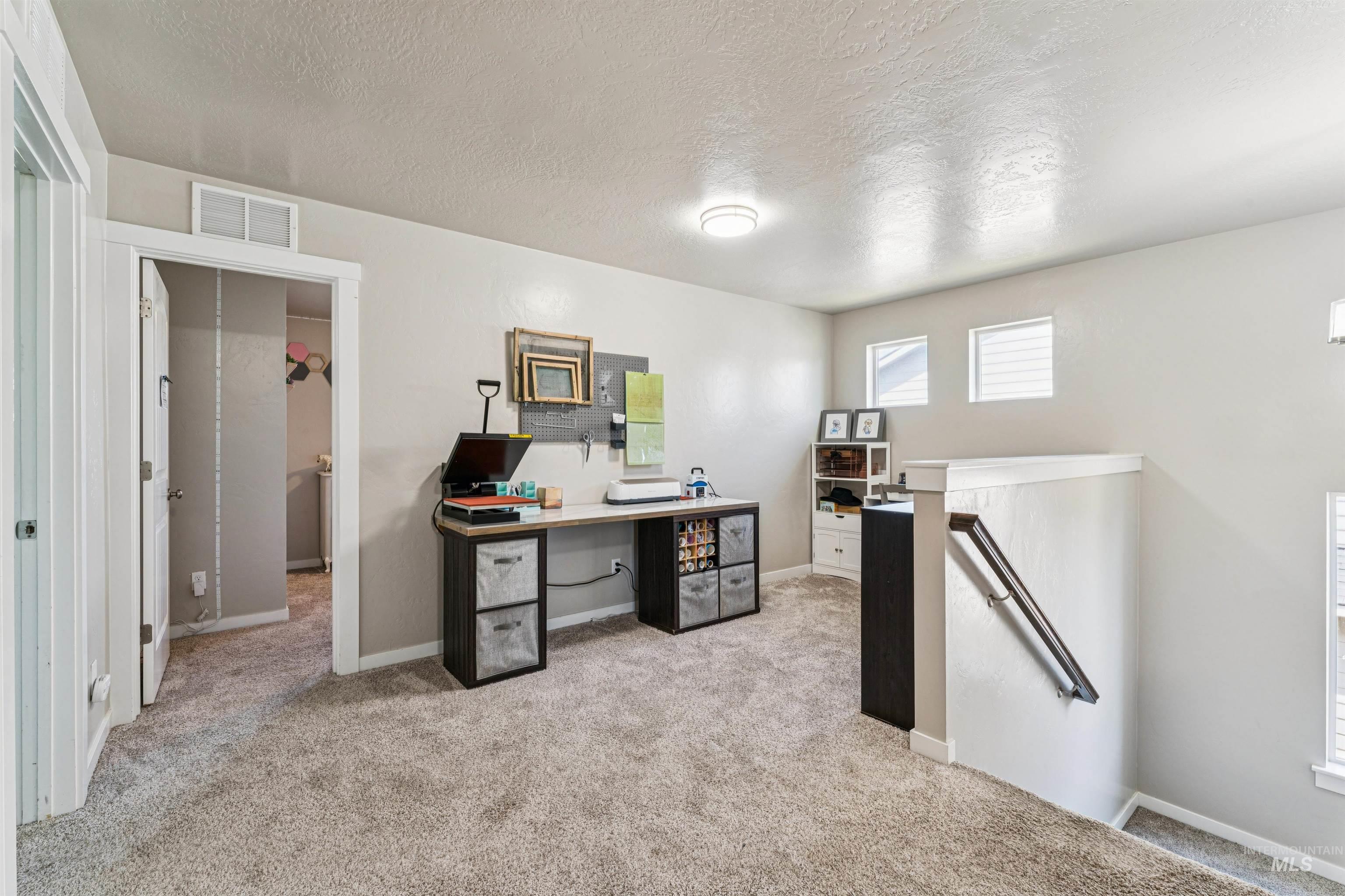 16731 N Clover Valley Way, Nampa, Idaho 83687, 5 Bedrooms, 3 Bathrooms, Residential For Sale, Price $515,000,MLS 98984923