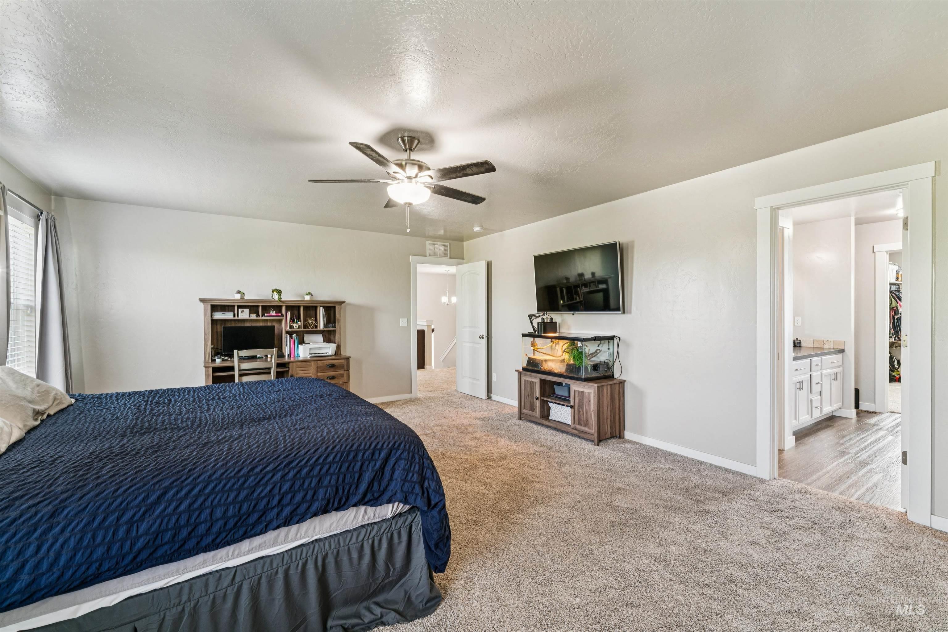 16731 N Clover Valley Way, Nampa, Idaho 83687, 5 Bedrooms, 3 Bathrooms, Residential For Sale, Price $515,000,MLS 98984923
