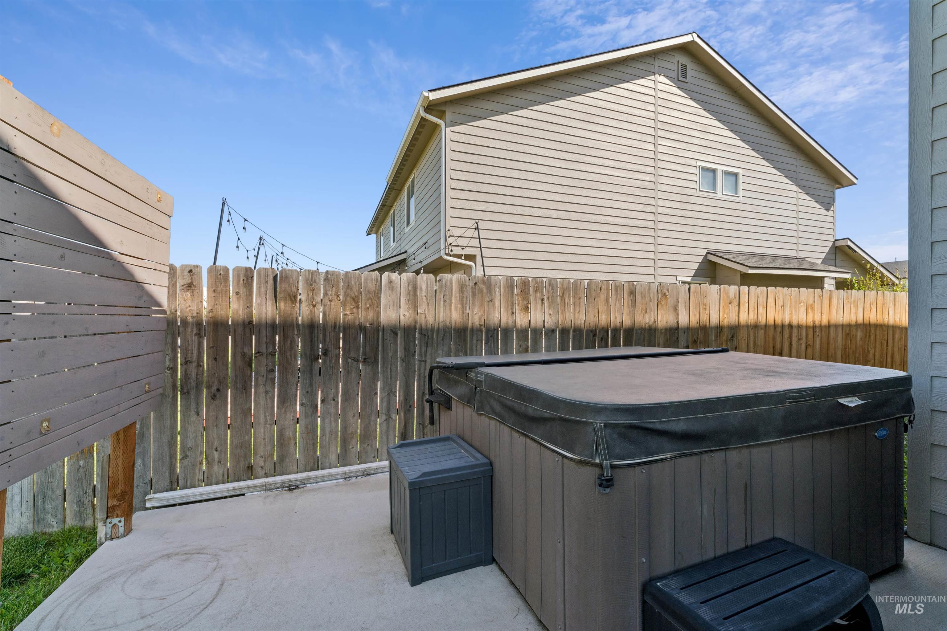 16731 N Clover Valley Way, Nampa, Idaho 83687, 5 Bedrooms, 3 Bathrooms, Residential For Sale, Price $515,000,MLS 98984923