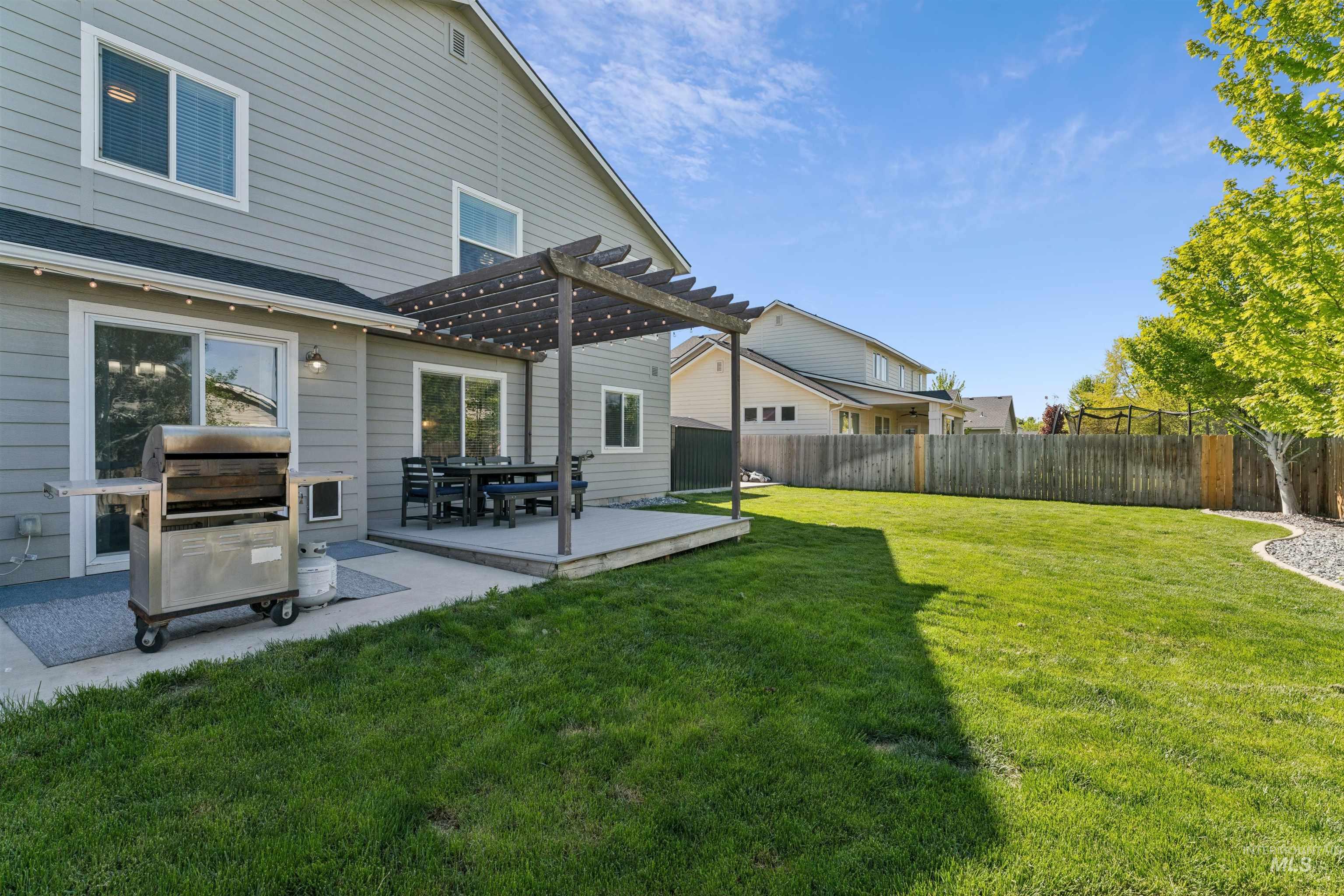 16731 N Clover Valley Way, Nampa, Idaho 83687, 5 Bedrooms, 3 Bathrooms, Residential For Sale, Price $515,000,MLS 98984923