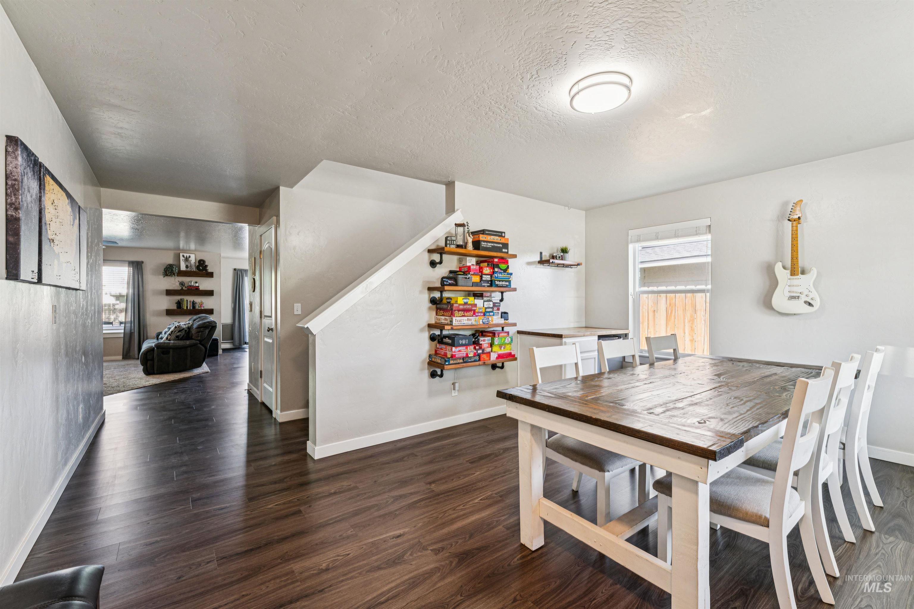 16731 N Clover Valley Way, Nampa, Idaho 83687, 5 Bedrooms, 3 Bathrooms, Residential For Sale, Price $515,000,MLS 98984923