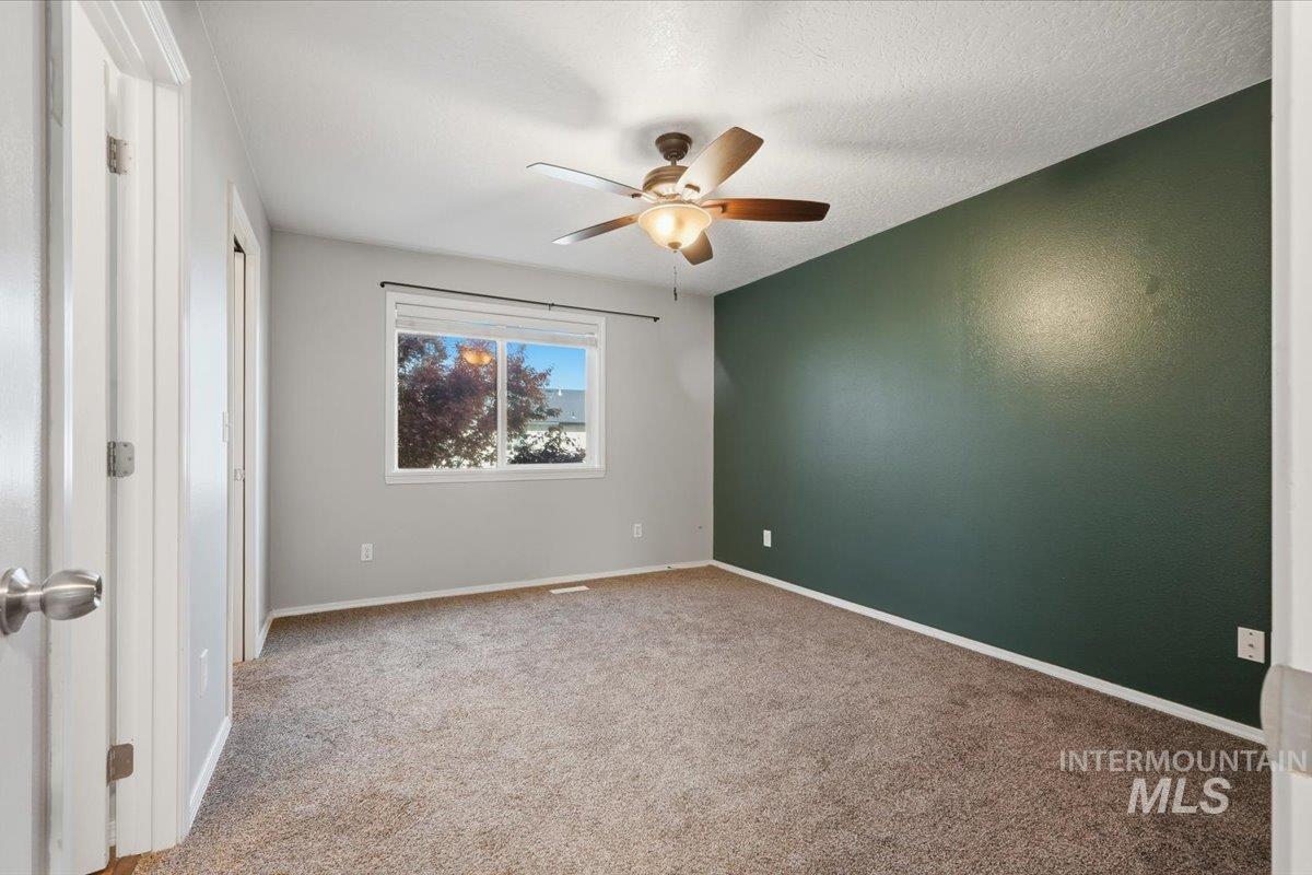 16725 N Tullamore, Nampa, Idaho 83687, 3 Bedrooms, 2.5 Bathrooms, Residential For Sale, Price $379,900,MLS 98984925