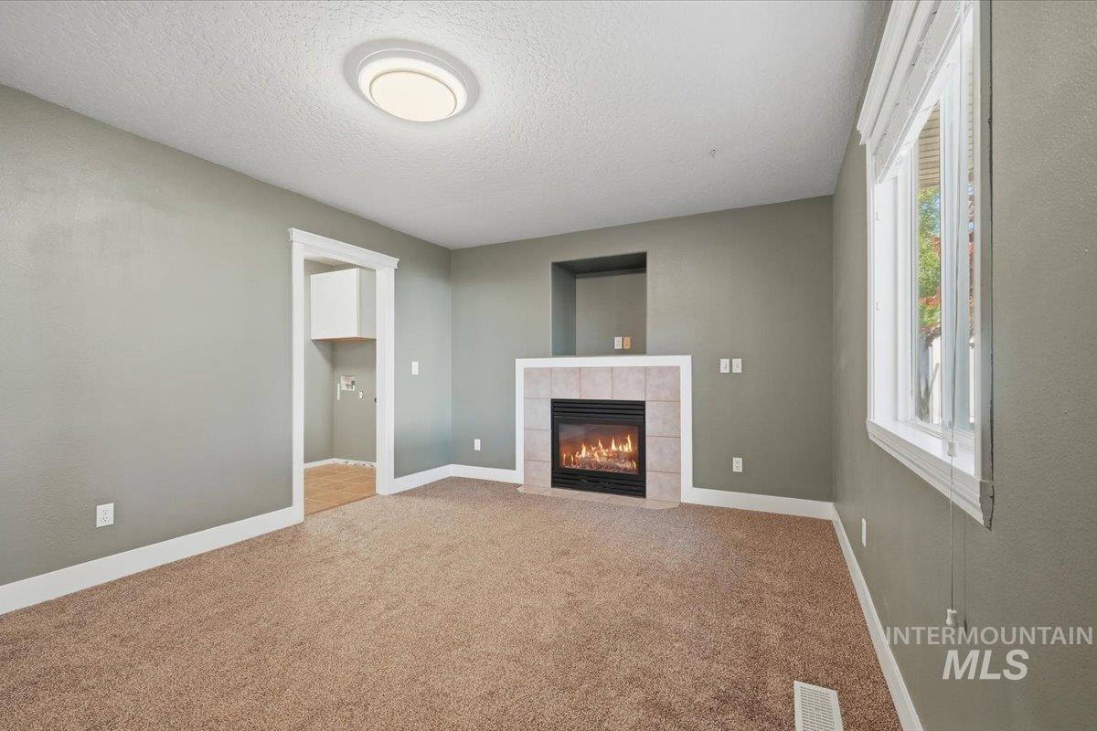 16725 N Tullamore, Nampa, Idaho 83687, 3 Bedrooms, 2.5 Bathrooms, Residential For Sale, Price $379,900,MLS 98984925