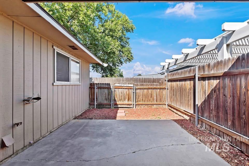 2220 Big Sky St, Caldwell, Idaho 83605, 5 Bedrooms, 2.5 Bathrooms, Residential For Sale, Price $470,000, 98984931
