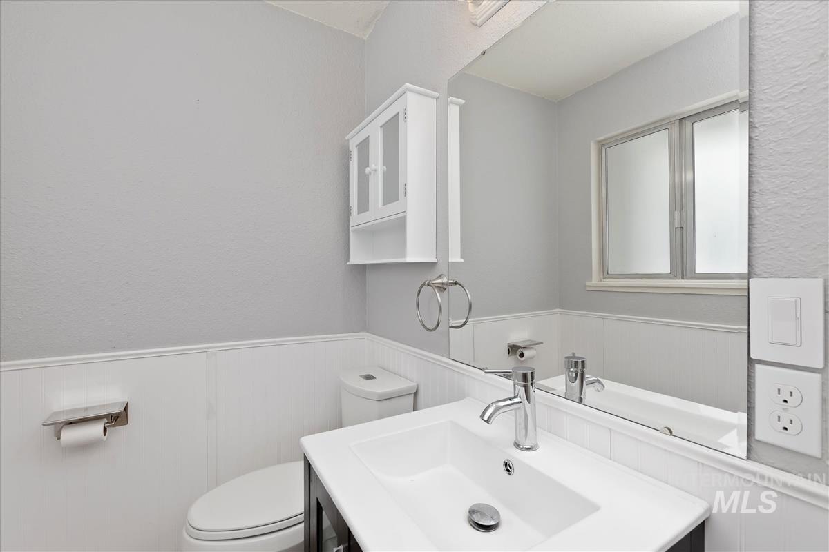 2220 Big Sky St, Caldwell, Idaho 83605, 3 Bedrooms, 1.5 Bathrooms, Residential Income For Sale, Price $485,000, 98984932