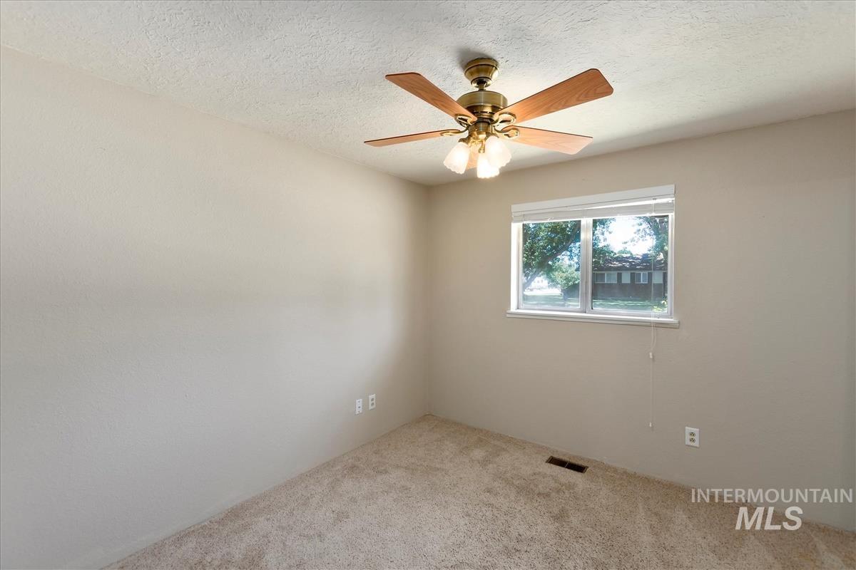 2220 Big Sky St, Caldwell, Idaho 83605, 3 Bedrooms, 1.5 Bathrooms, Residential Income For Sale, Price $485,000, 98984932