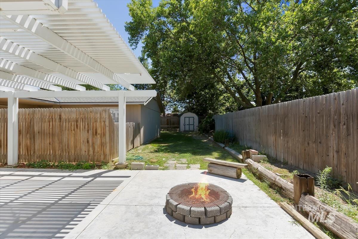 2220 Big Sky St, Caldwell, Idaho 83605, 3 Bedrooms, 1.5 Bathrooms, Residential Income For Sale, Price $485,000, 98984932