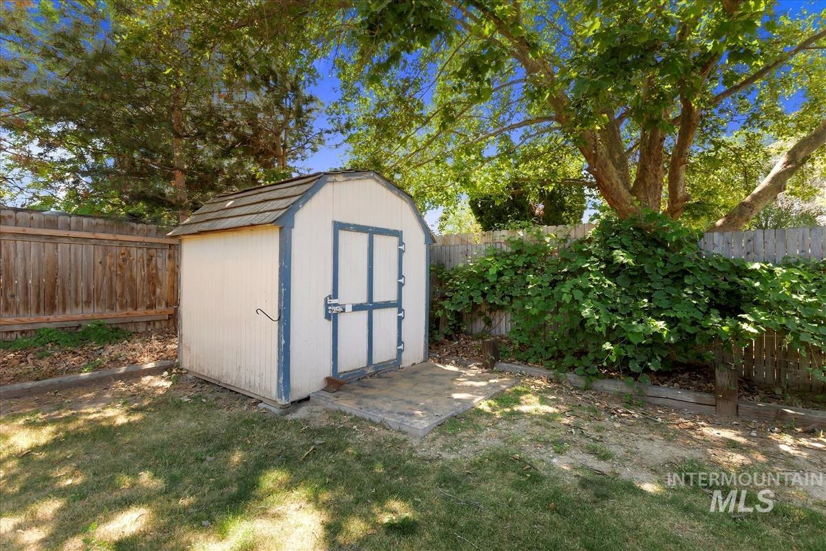 2220 Big Sky St, Caldwell, Idaho 83605, 3 Bedrooms, 1.5 Bathrooms, Residential Income For Sale, Price $485,000, 98984932