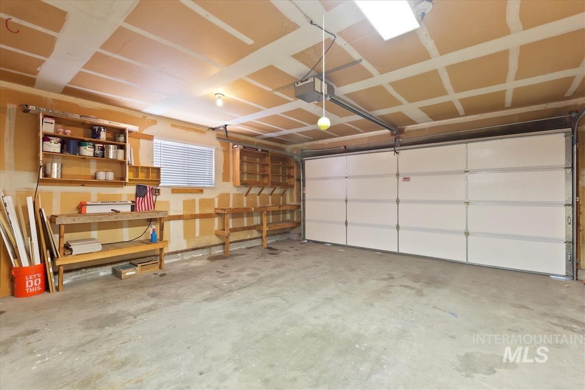 2220 Big Sky St, Caldwell, Idaho 83605, 3 Bedrooms, 1.5 Bathrooms, Residential Income For Sale, Price $485,000, 98984932