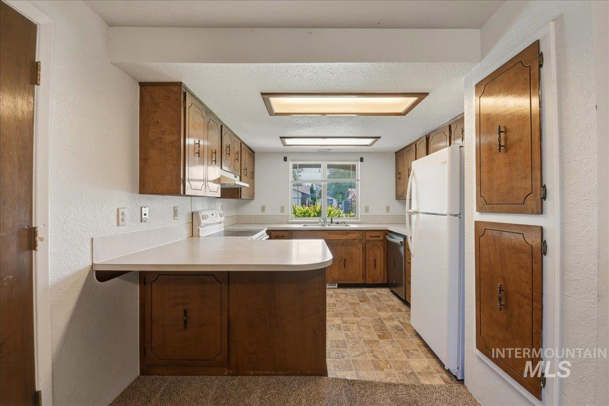 2220 Big Sky St, Caldwell, Idaho 83605, 3 Bedrooms, 1.5 Bathrooms, Residential Income For Sale, Price $485,000, 98984932