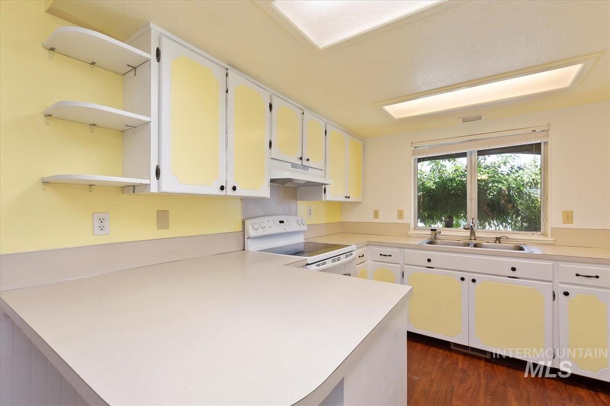 2220 Big Sky St, Caldwell, Idaho 83605, 3 Bedrooms, 1.5 Bathrooms, Residential Income For Sale, Price $485,000, 98984932