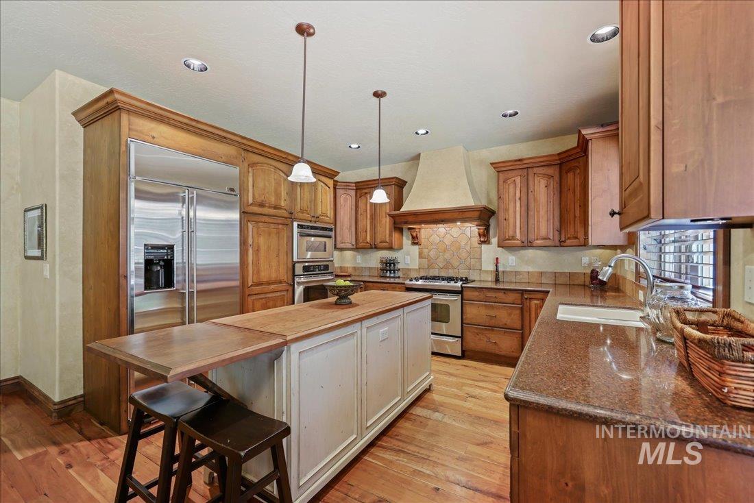 622 Blue Water Circle, McCall, Idaho 83638, 3 Bedrooms, 3.5 Bathrooms, Residential For Sale, Price $1,372,000,MLS 98984933