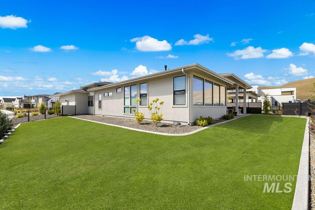 2548 S Linnet Place, Boise, Idaho 83716, 4 Bedrooms, 3.5 Bathrooms, Residential For Sale, Price $1,687,000,MLS 98984941