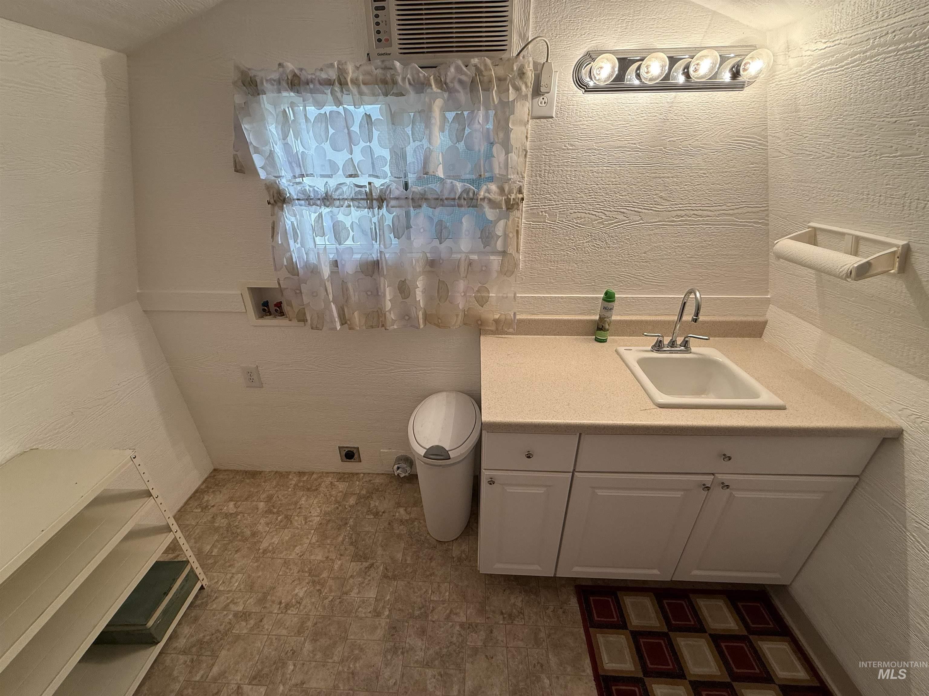 106 Lolo St, Kamiah, Idaho 83536, 1 Bedroom, 1 Bathroom, Residential For Sale, Price $199,900,MLS 98984946