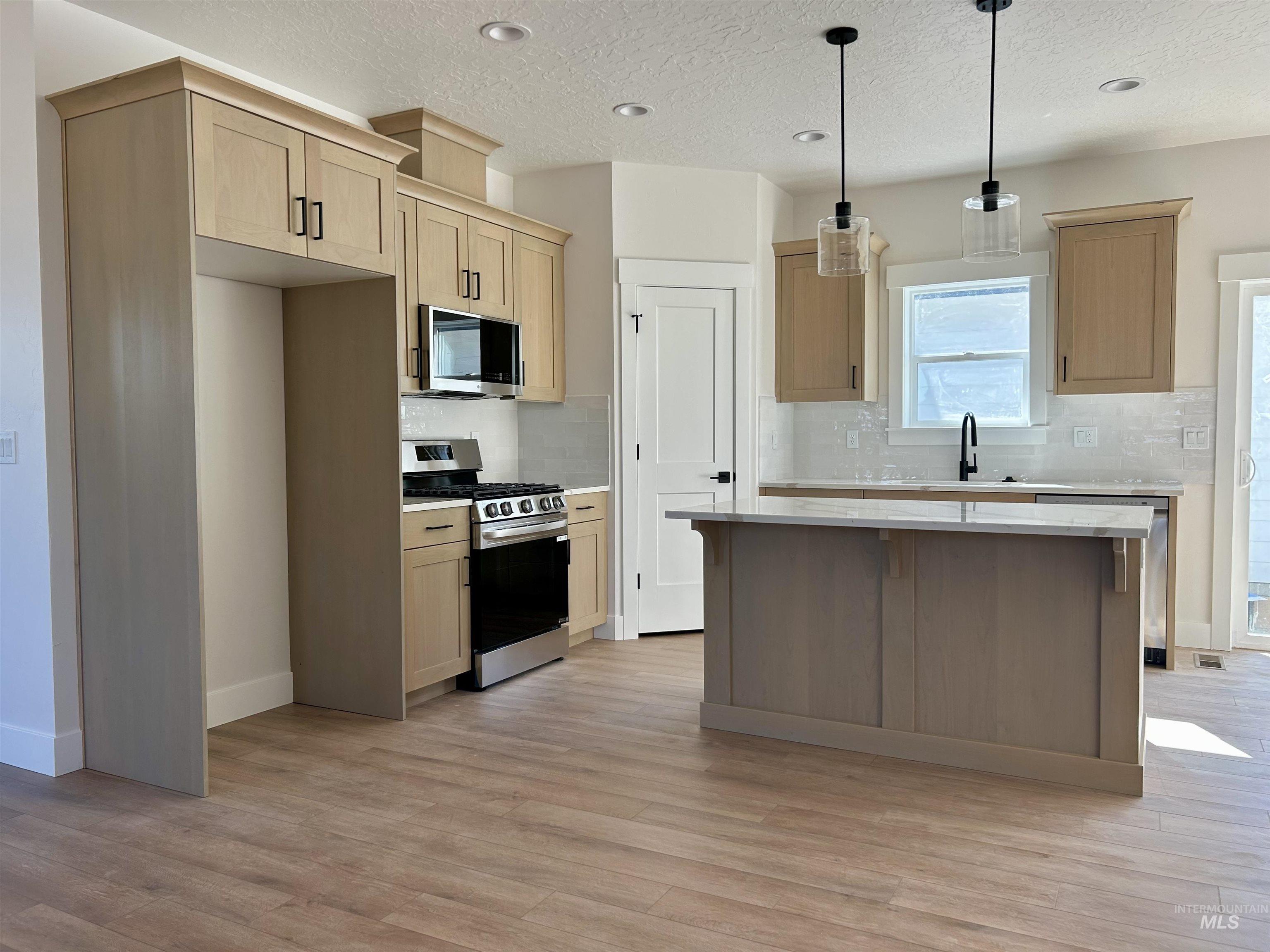 945 N 15th St, Payette, Idaho 83661, 2 Bedrooms, 2 Bathrooms, Residential For Sale, Price $315,000,MLS 98984949