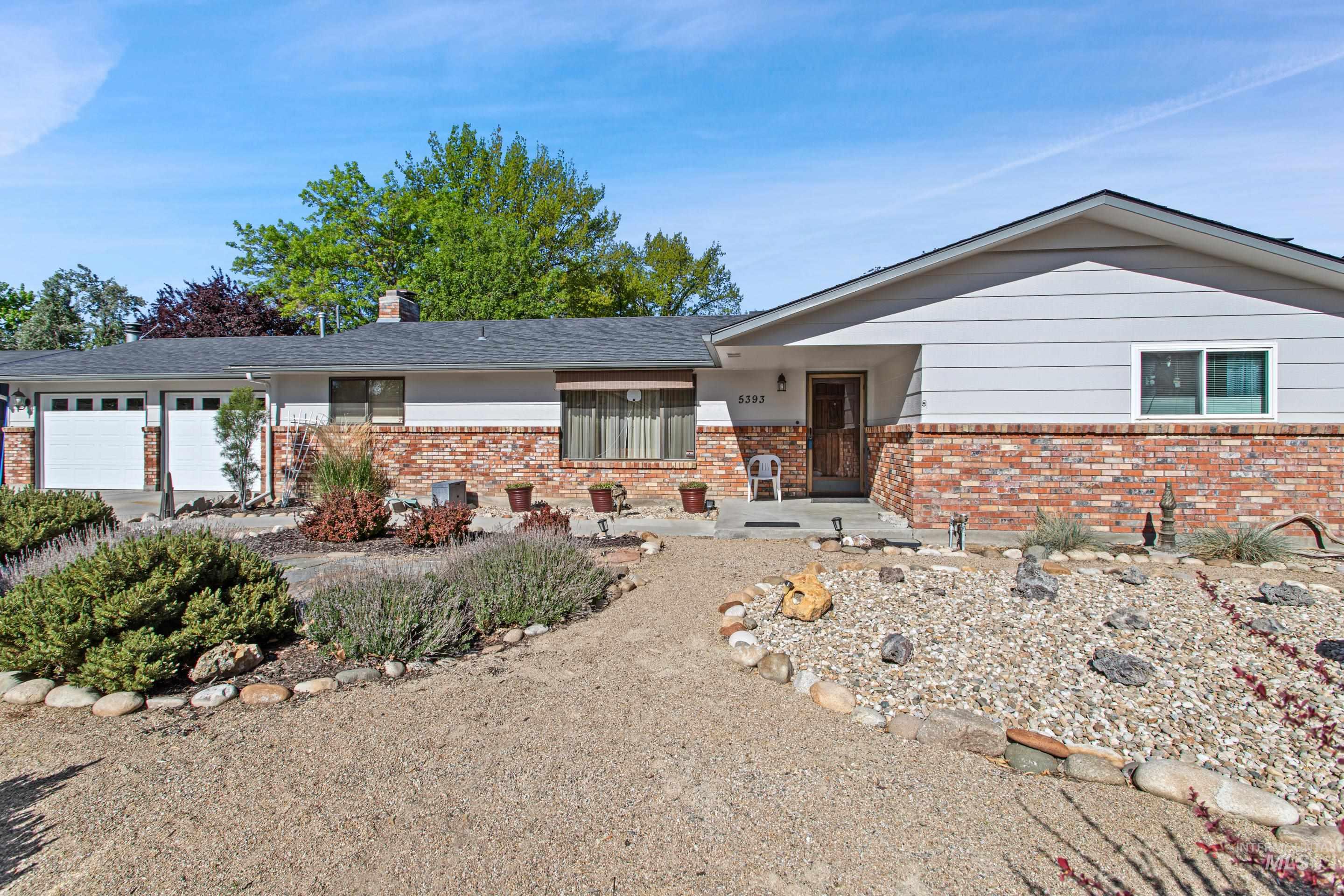 5393 N Fieldcrest dr, Boise, Idaho 83704, 3 Bedrooms, 2 Bathrooms, Residential For Sale, Price $500,000,MLS 98984952