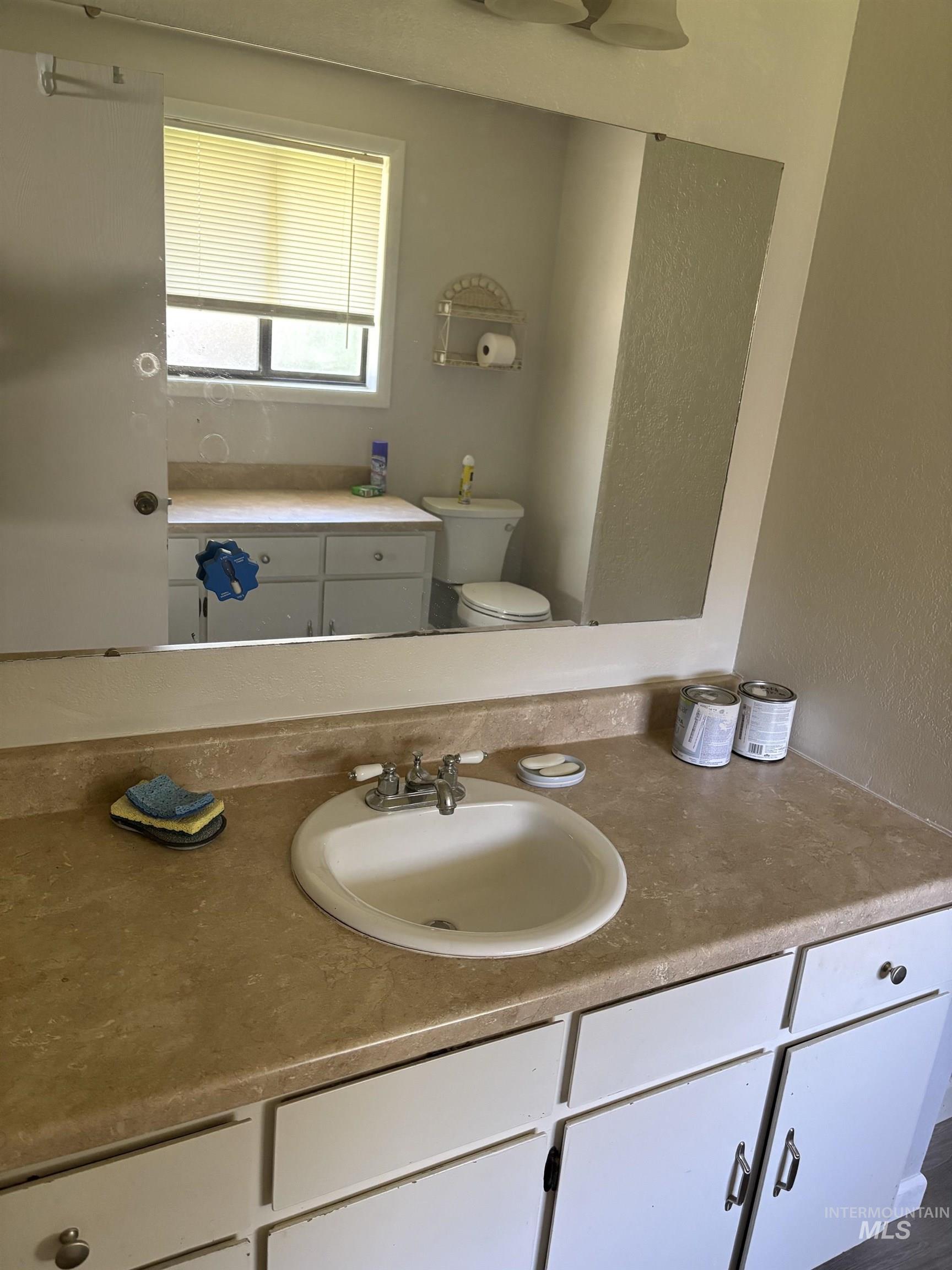 5393 N Fieldcrest dr, Boise, Idaho 83704, 3 Bedrooms, 2 Bathrooms, Residential For Sale, Price $500,000,MLS 98984952