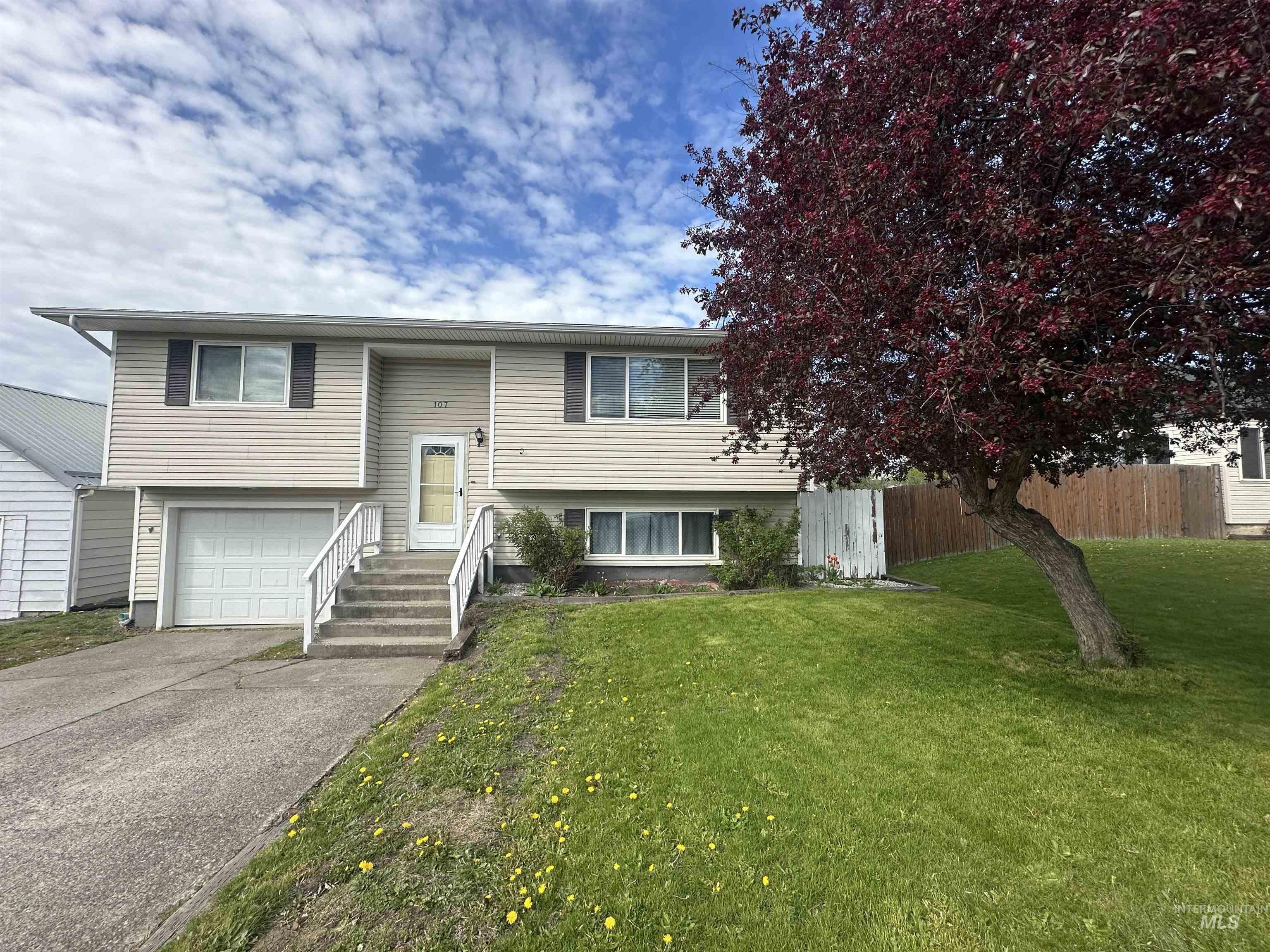 107 E South 7th Street, Grangeville, Idaho 83530, 3 Bedrooms, 2 Bathrooms, Residential For Sale, Price $370,000,MLS 98984953