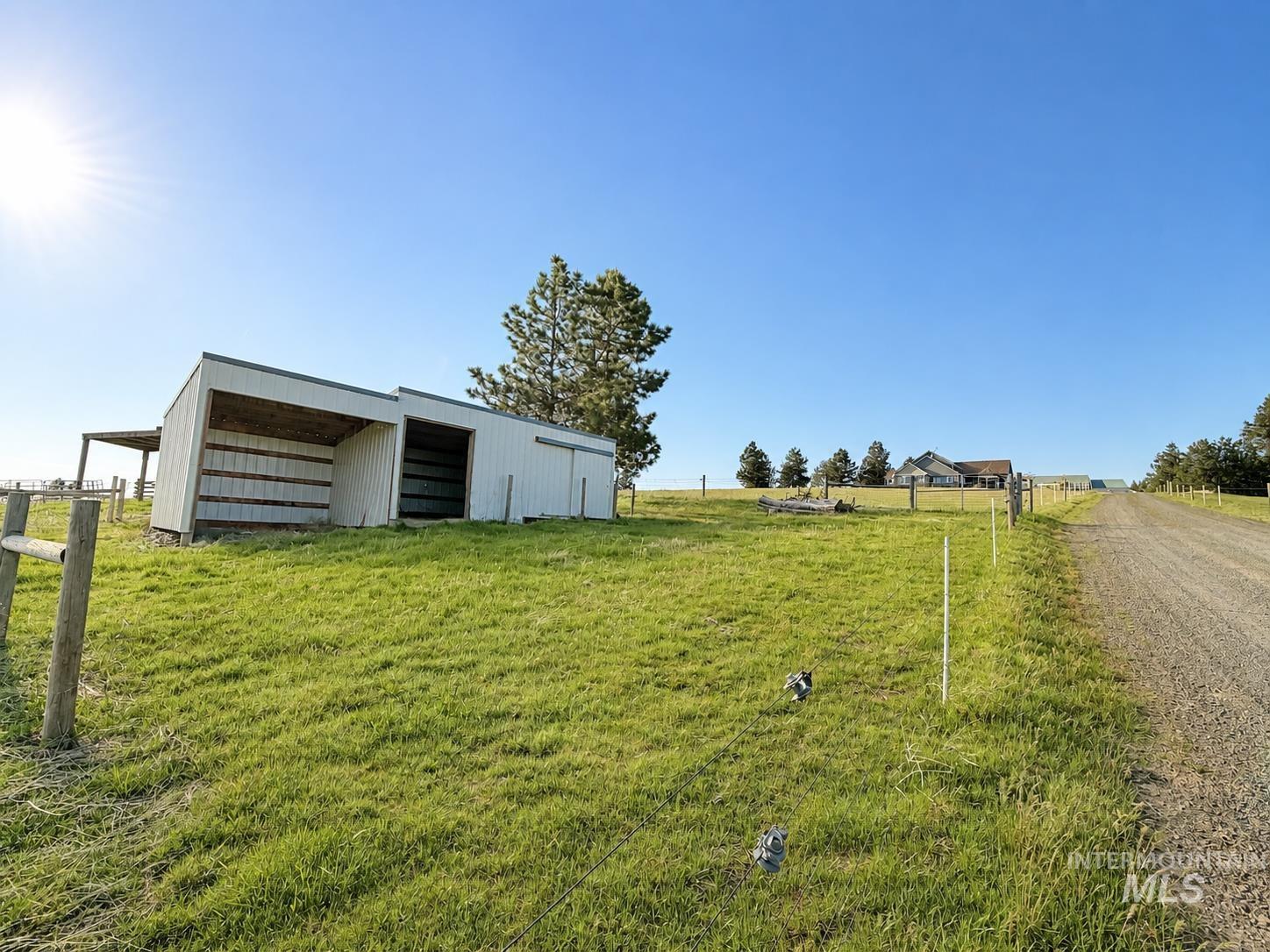 1049 Libey Road, Viola, Idaho 83872, 3 Bedrooms, 3 Bathrooms, Residential For Sale, Price $1,375,000, 98984954