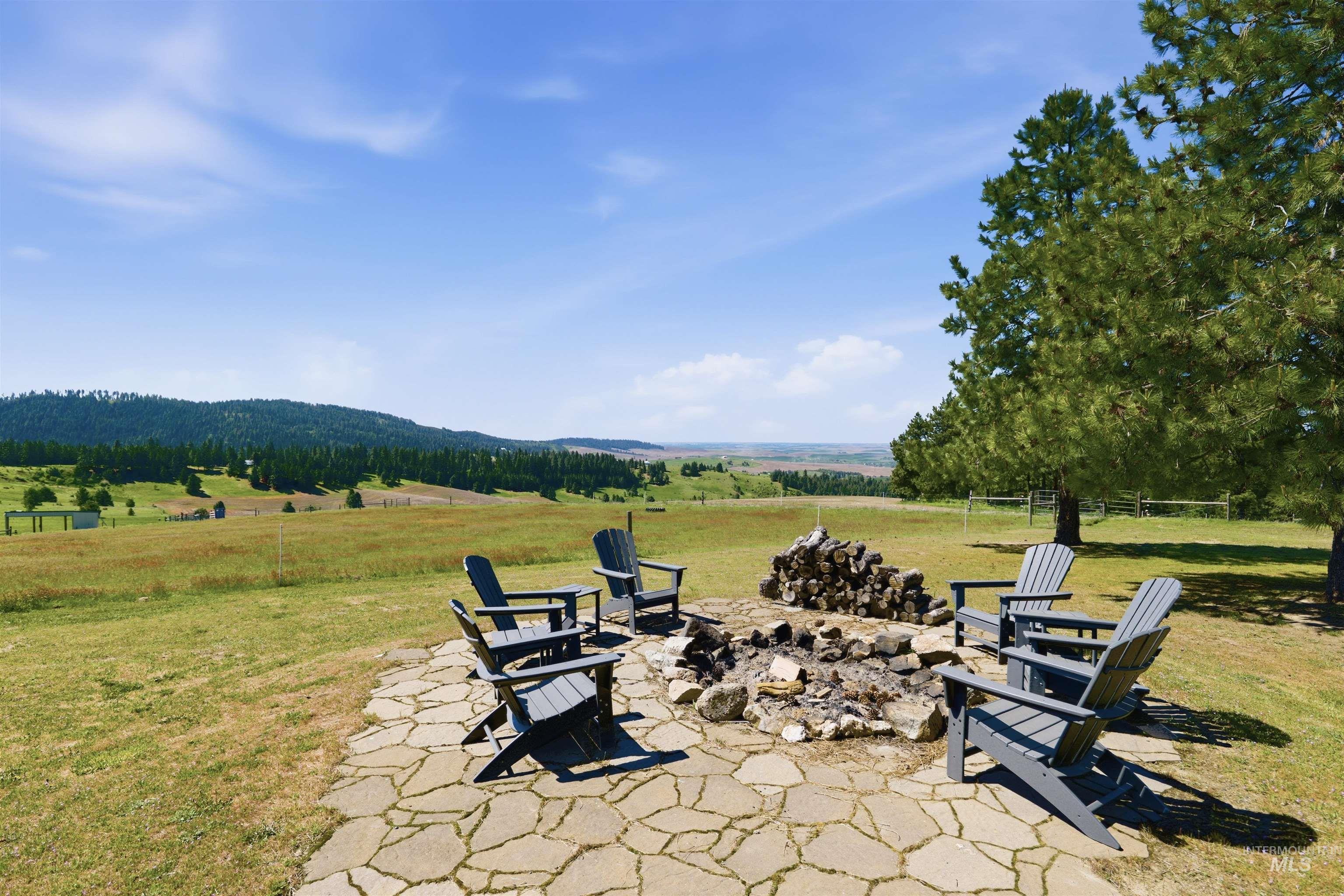 1049 Libey Road, Viola, Idaho 83872, 3 Bedrooms, 3 Bathrooms, Residential For Sale, Price $1,375,000, 98984954