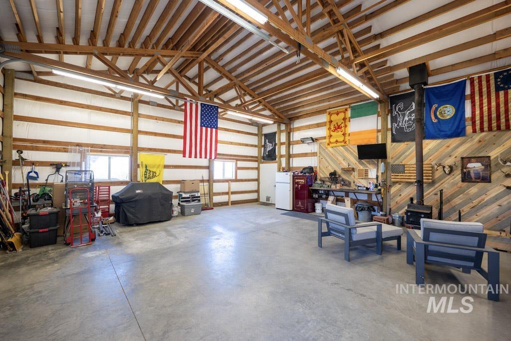 1049 Libey Road, Viola, Idaho 83872, 3 Bedrooms, 3 Bathrooms, Residential For Sale, Price $1,375,000, 98984954