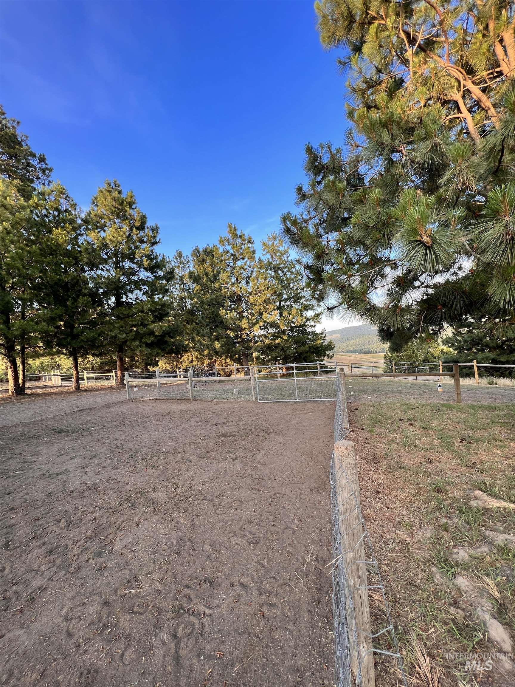 1049 Libey Road, Viola, Idaho 83872, 3 Bedrooms, 3 Bathrooms, Residential For Sale, Price $1,375,000, 98984954