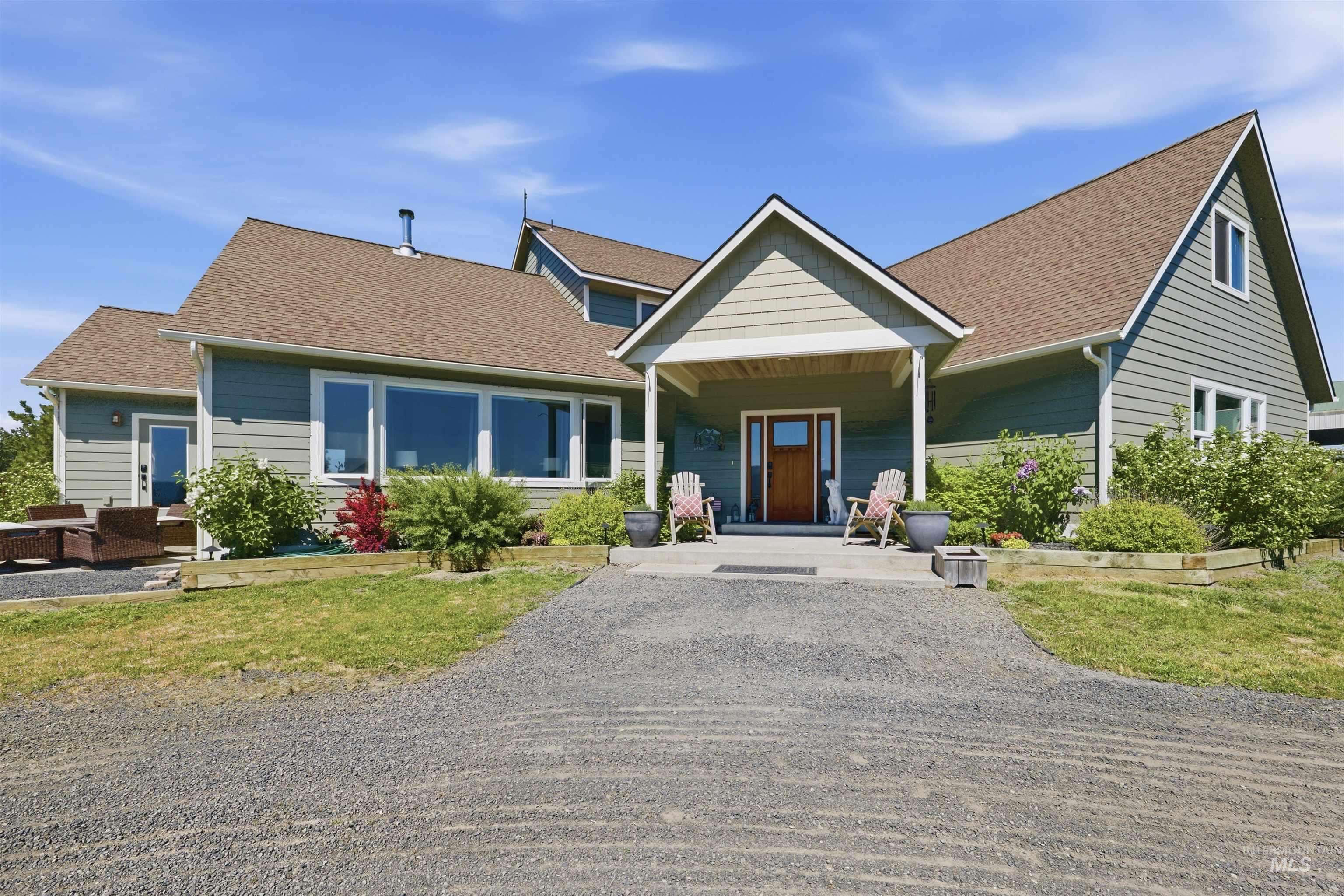 1049 Libey Road, Viola, Idaho 83872, 3 Bedrooms, 3 Bathrooms, Residential For Sale, Price $1,375,000, 98984954