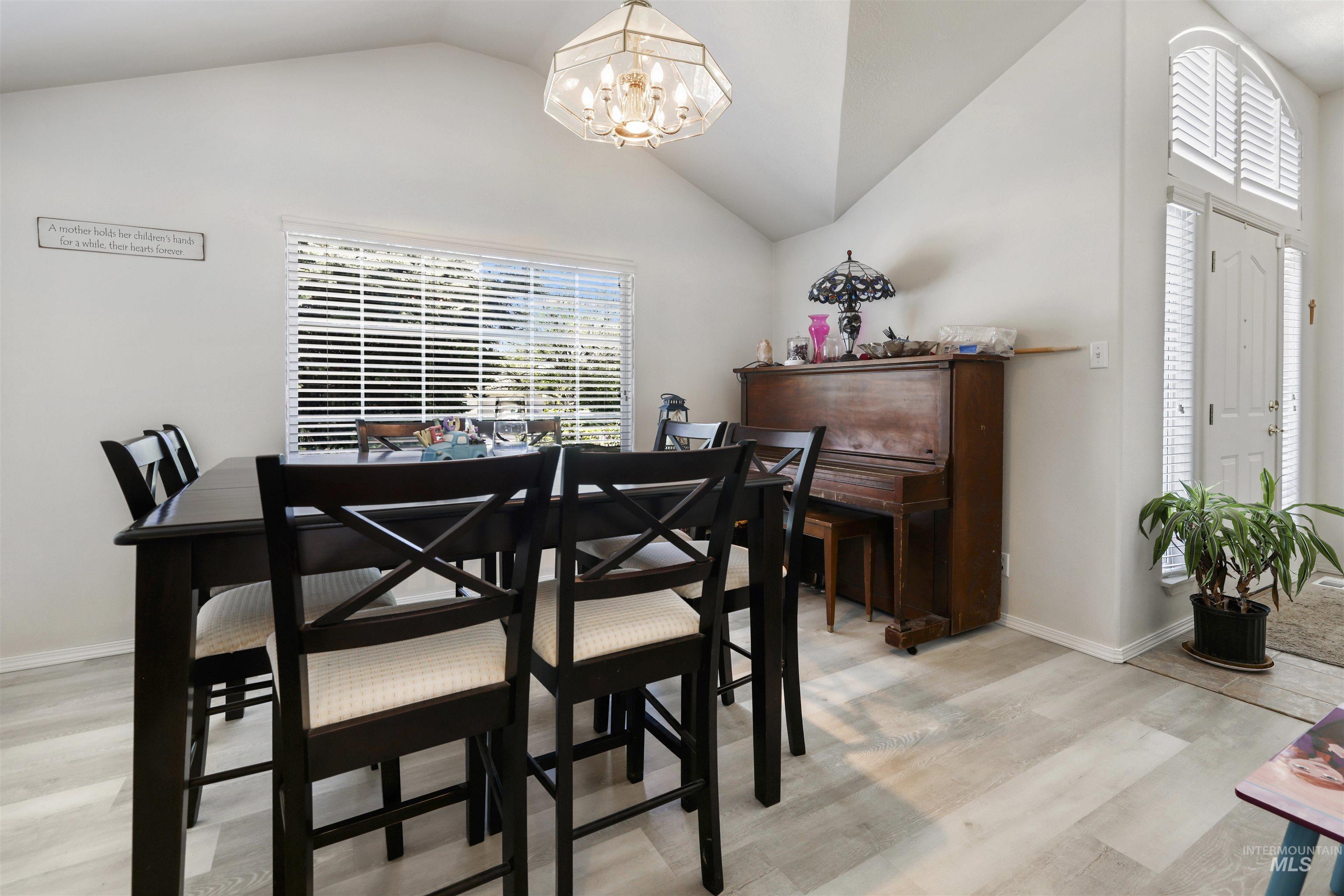 1332 N Madrona, Twin Falls, Idaho 83301, 3 Bedrooms, 2 Bathrooms, Residential For Sale, Price $467,000,MLS 98984958