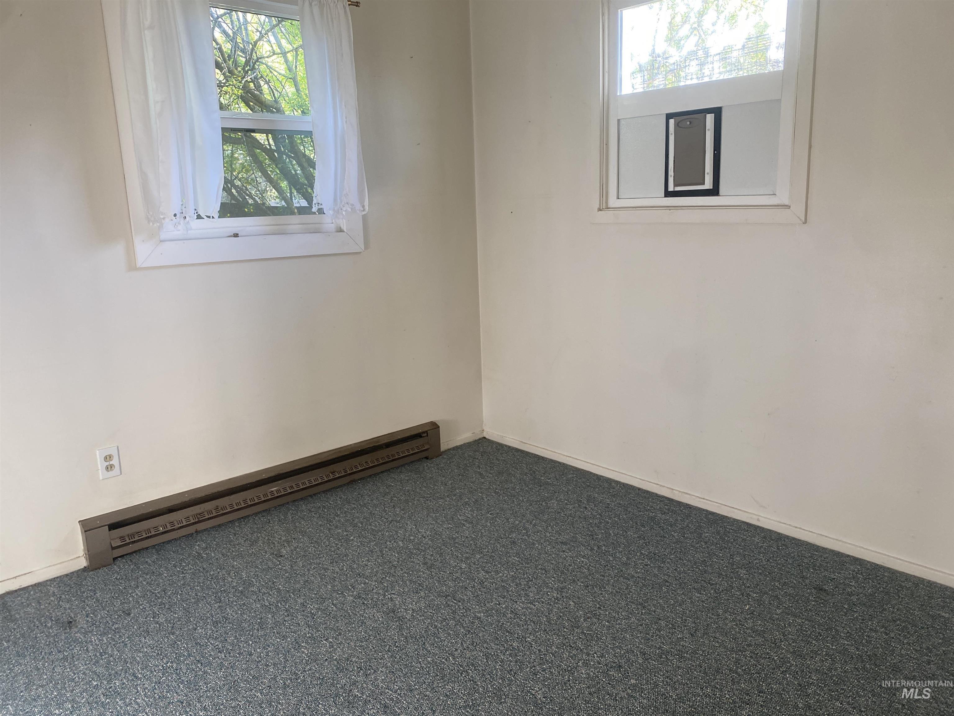 209 N Cleveland Street, Moscow, Idaho 83843, 3 Bedrooms, 2 Bathrooms, Residential For Sale, Price $389,000,MLS 98984959