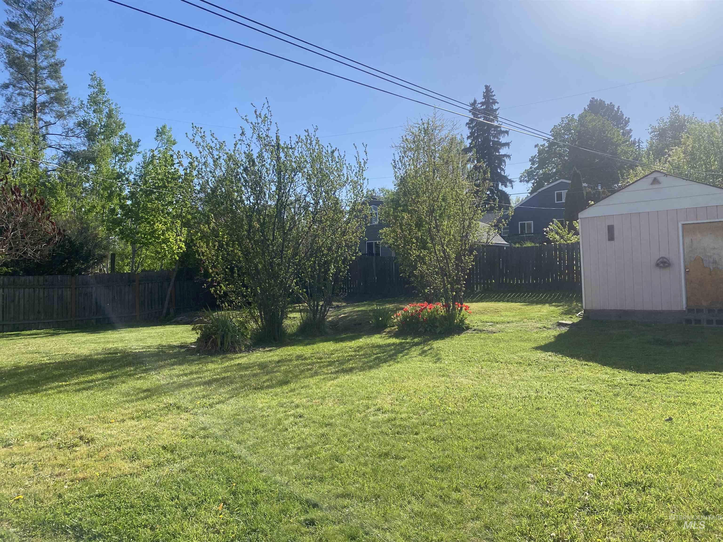 209 N Cleveland Street, Moscow, Idaho 83843, 3 Bedrooms, 2 Bathrooms, Residential For Sale, Price $389,000,MLS 98984959