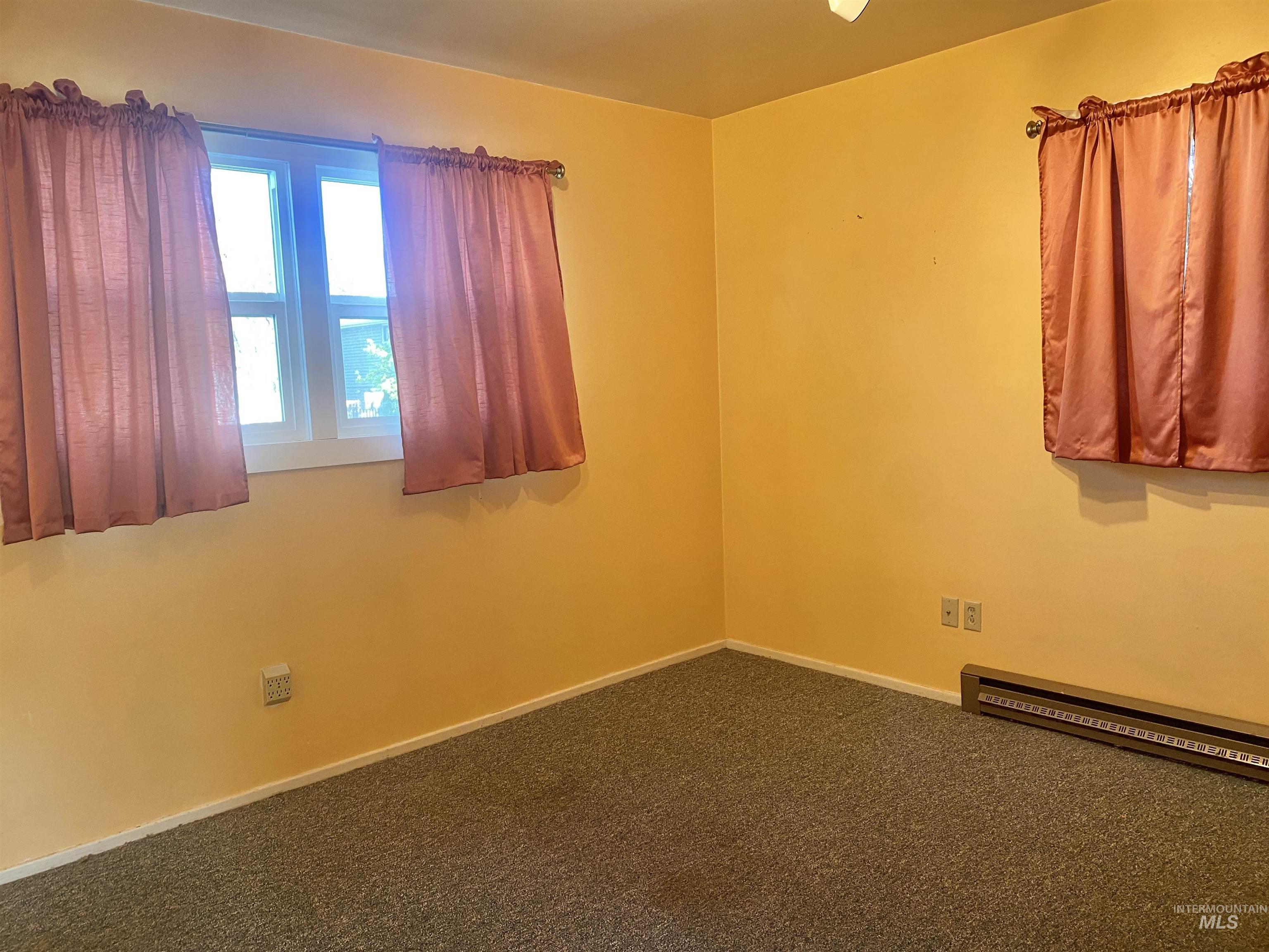 209 N Cleveland Street, Moscow, Idaho 83843, 3 Bedrooms, 2 Bathrooms, Residential For Sale, Price $389,000,MLS 98984959