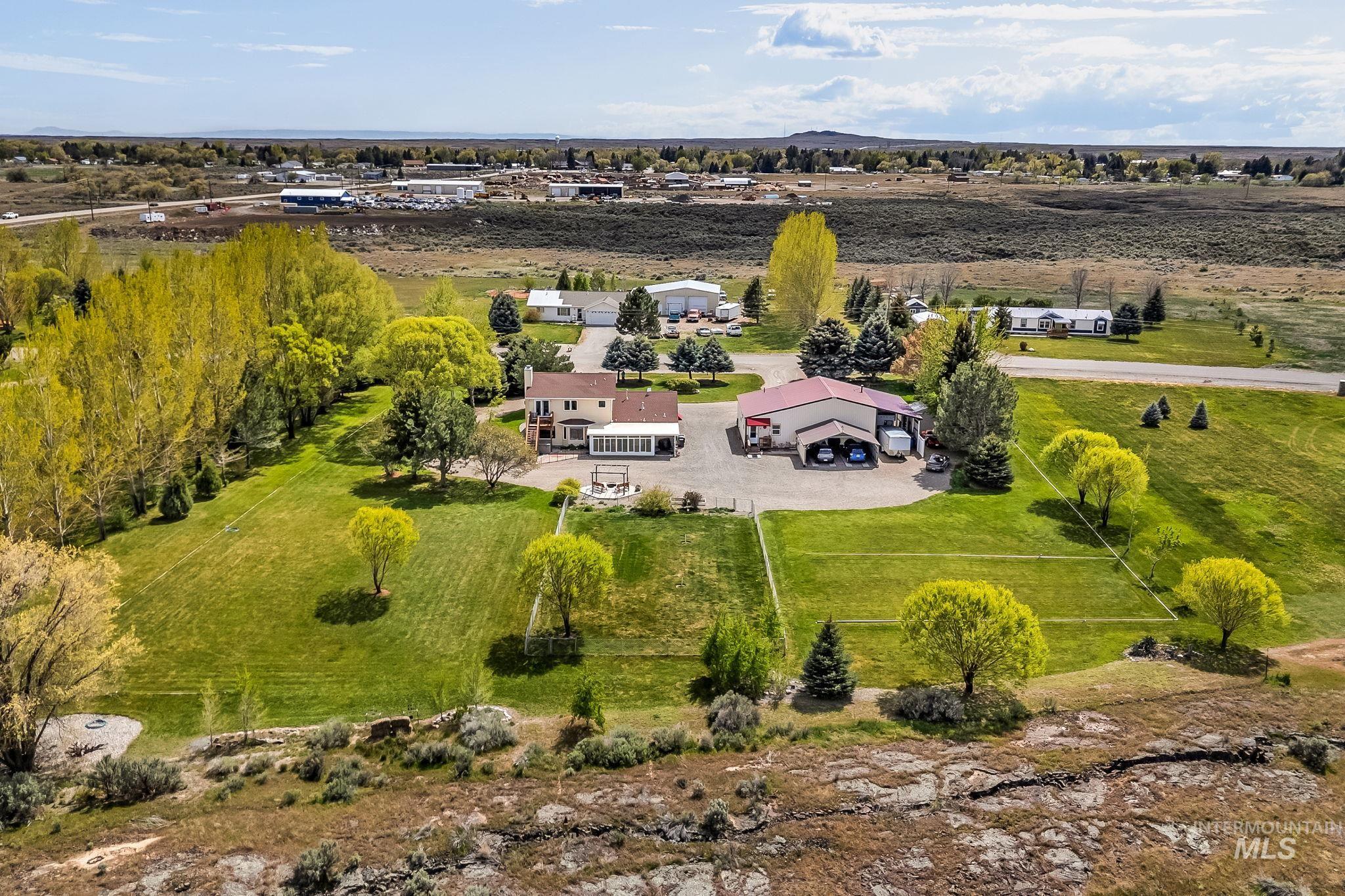 12 W Huyser Dr, Shoshone, Idaho 83352, 3 Bedrooms, 3 Bathrooms, Residential For Sale, Price $775,000,MLS 98984963