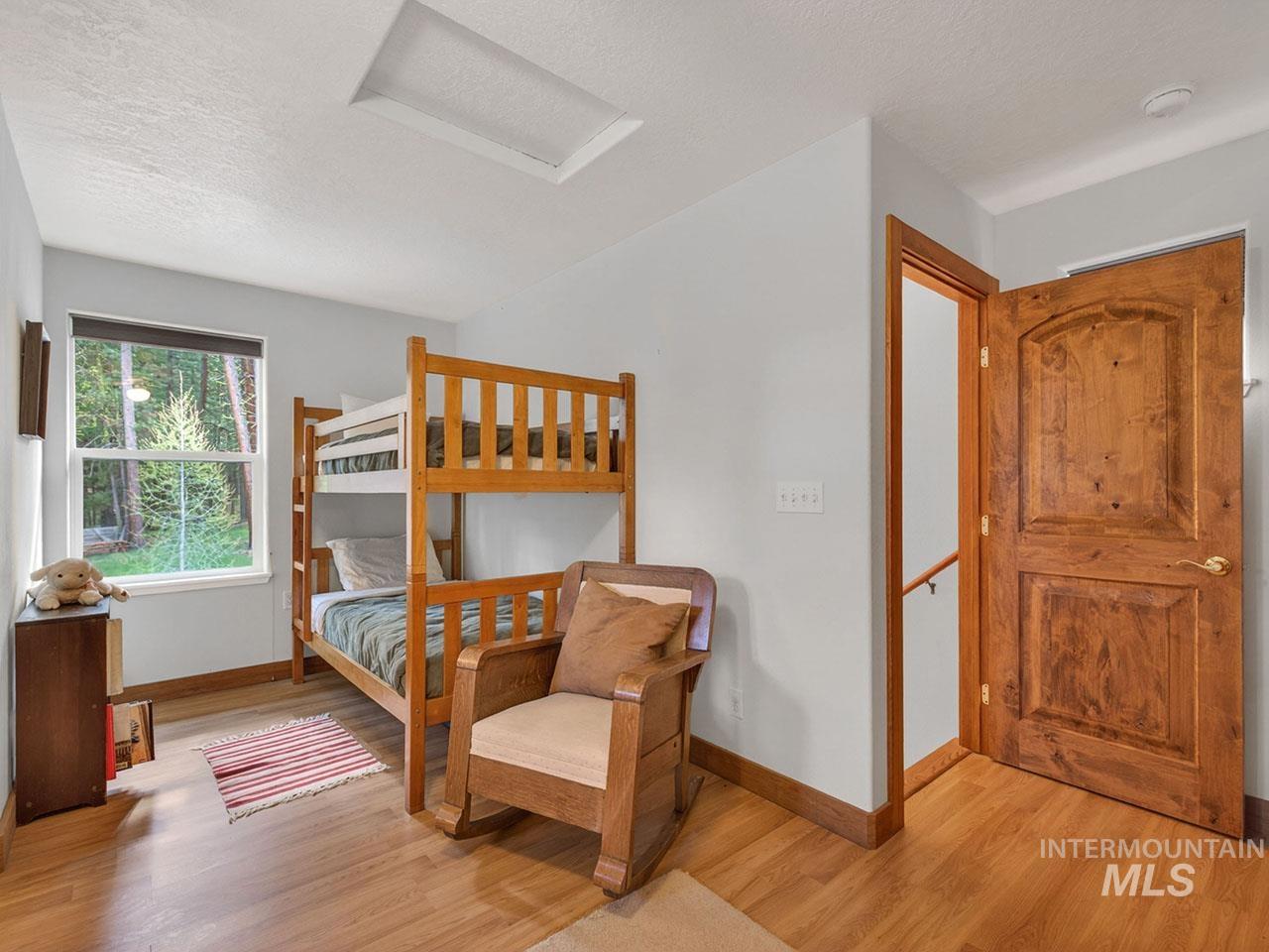10885 Callender Road, Cascade, Idaho 83611, 2 Bedrooms, 3 Bathrooms, Residential For Sale, Price $1,100,000,MLS 98984965