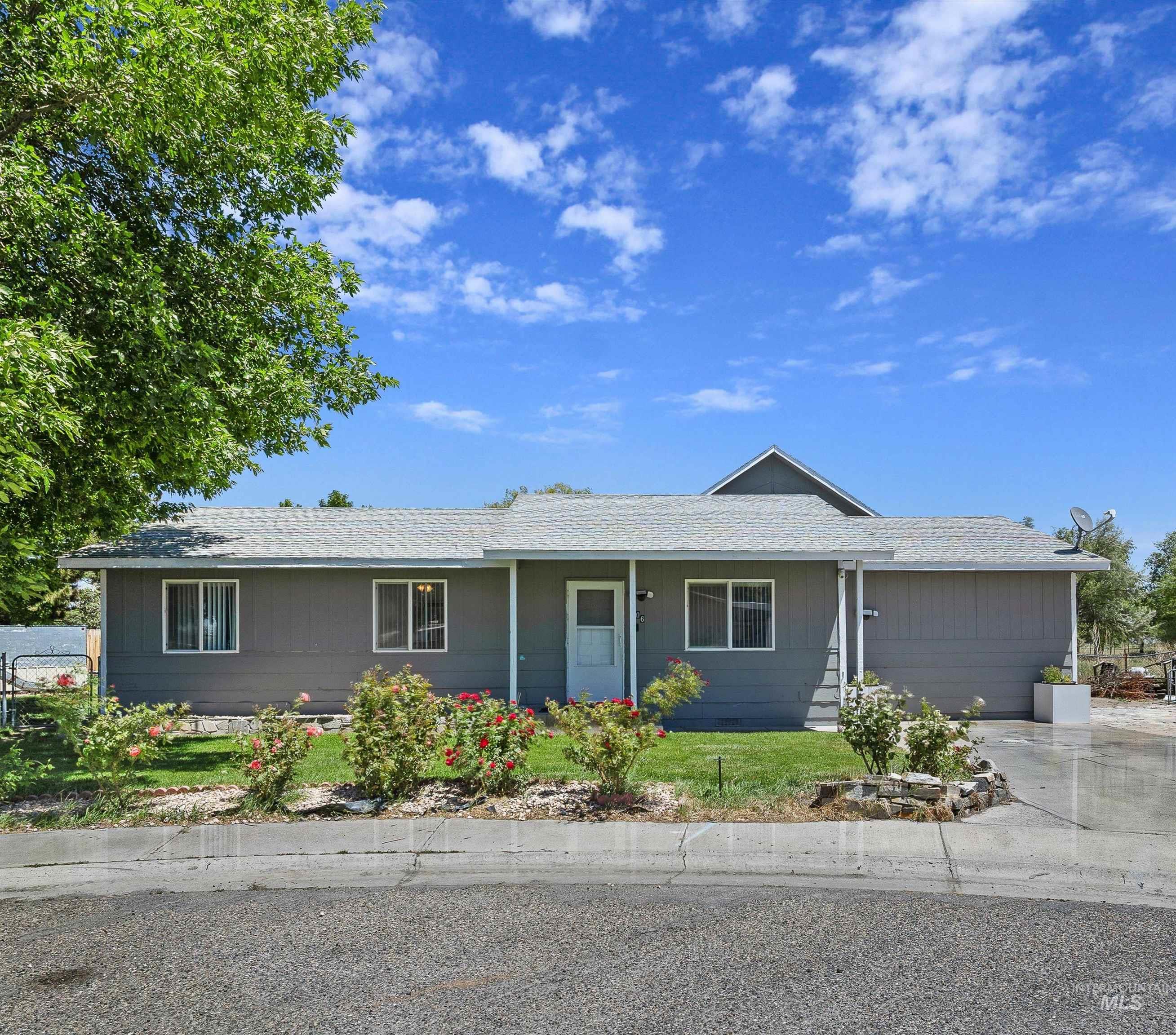 106 Maplewood Cr, Rupert, Idaho 83350, 5 Bedrooms, 3 Bathrooms, Residential For Sale, Price $384,000,MLS 98984967