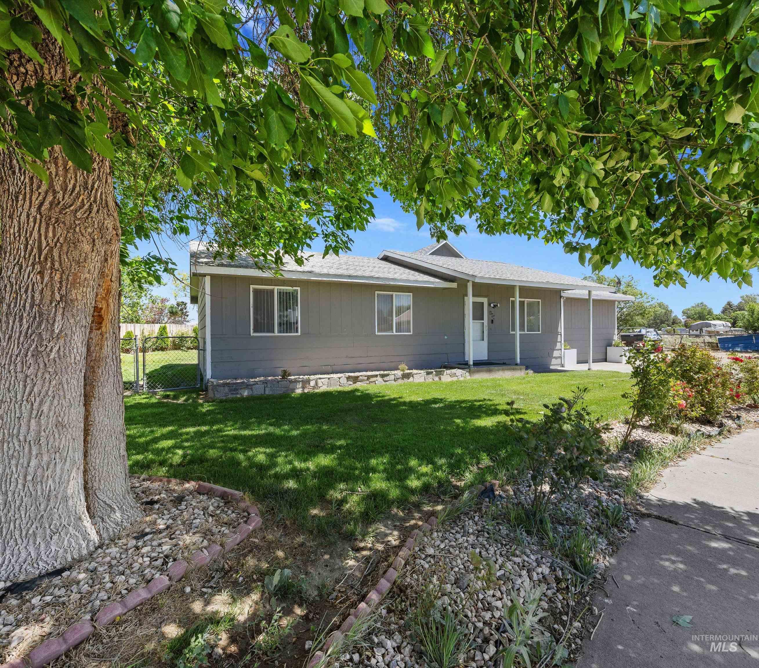 106 Maplewood Cr, Rupert, Idaho 83350, 5 Bedrooms, 3 Bathrooms, Residential For Sale, Price $384,000,MLS 98984967