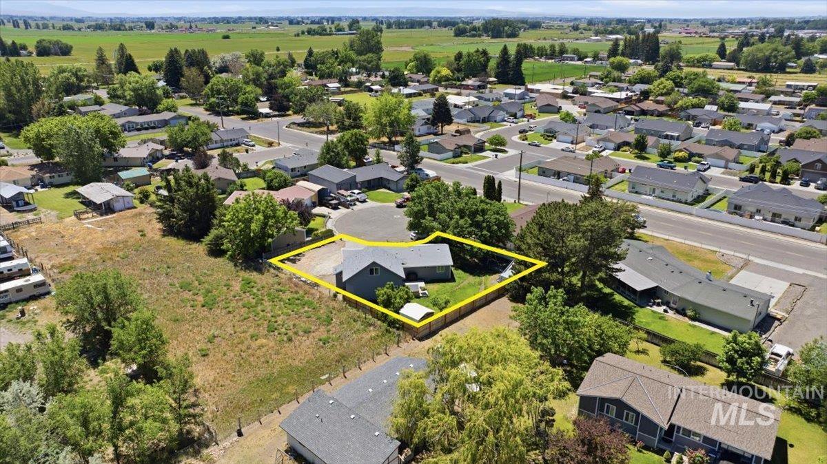 106 Maplewood Circle, Rupert, Idaho 83350, 5 Bedrooms, 3 Bathrooms, Residential For Sale, Price $389,000, 98984967