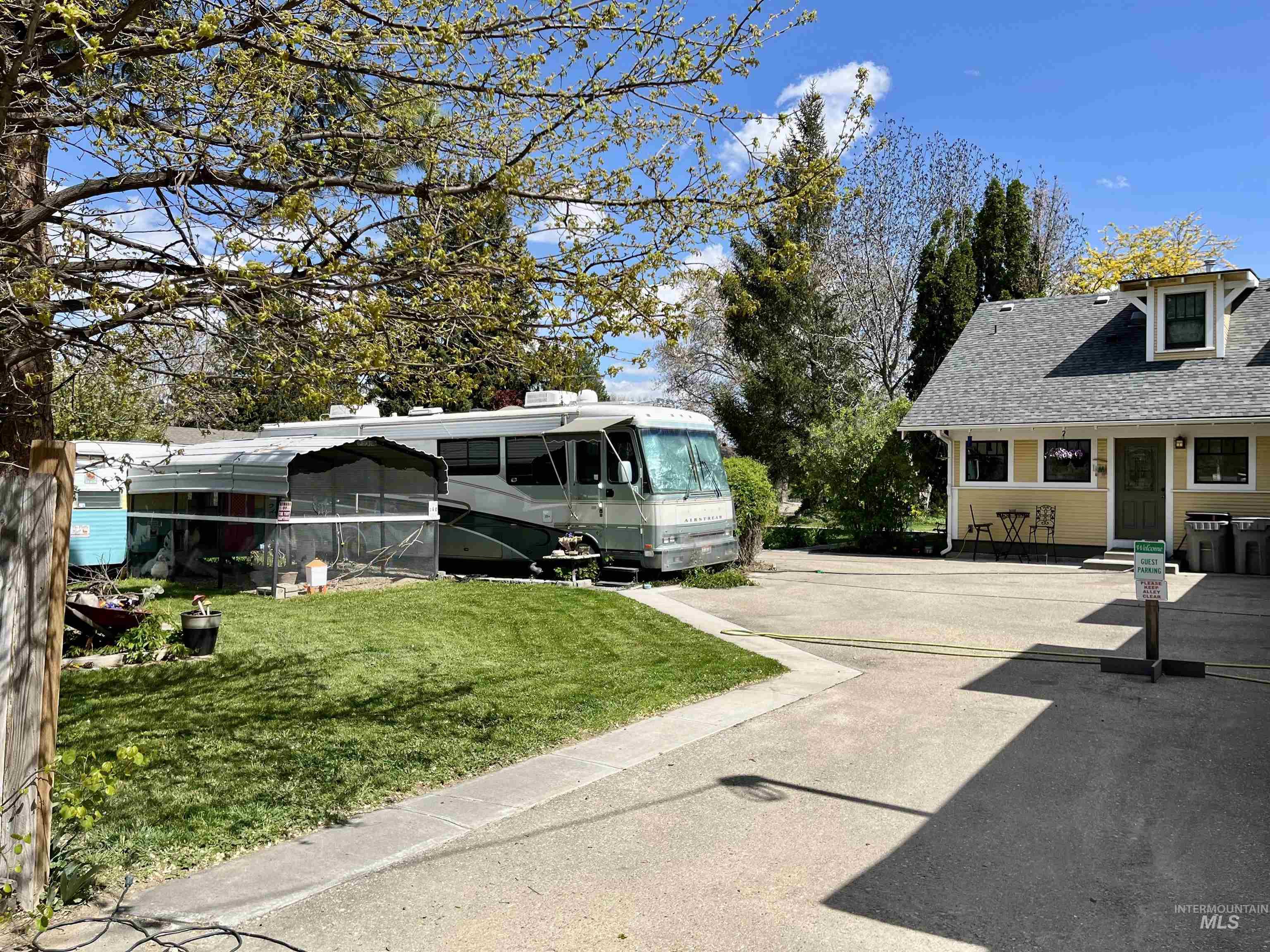 1003 14th Avenue S, Nampa, Idaho 83651, 6 Bedrooms, 4.5 Bathrooms, Residential For Sale, Price $875,000,MLS 98984968