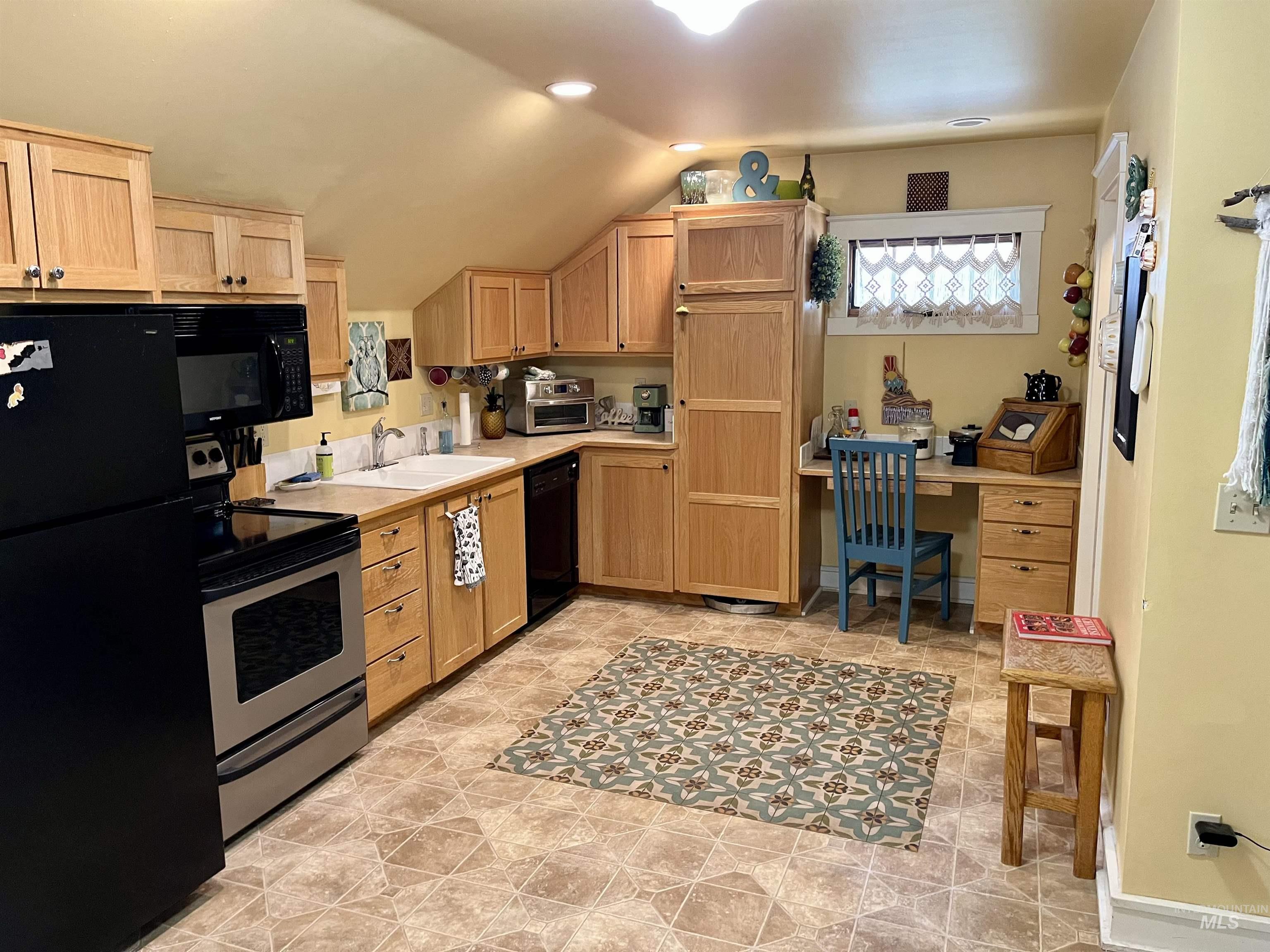 1003 14th Avenue S, Nampa, Idaho 83651, 6 Bedrooms, 4.5 Bathrooms, Residential For Sale, Price $875,000,MLS 98984968