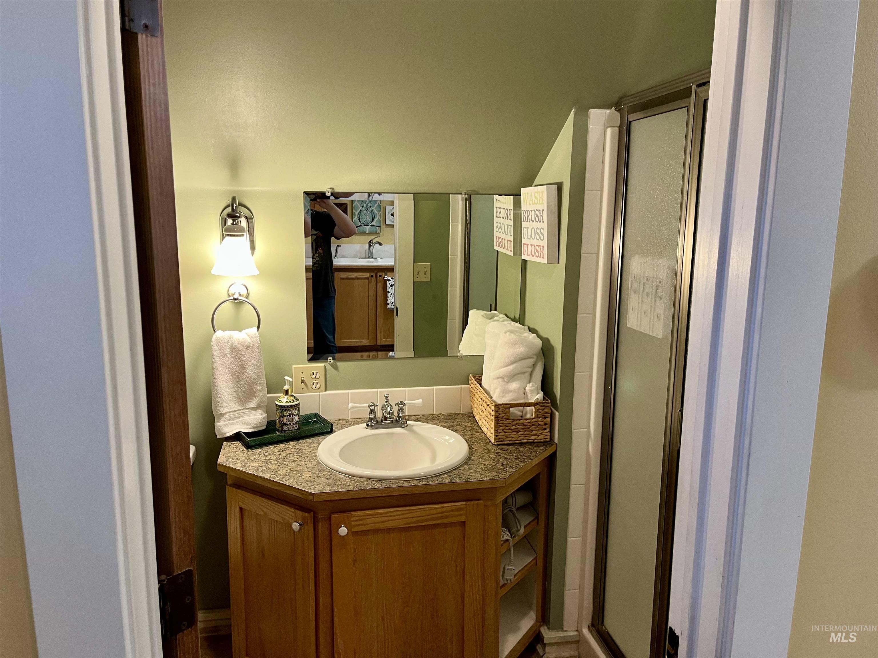 1003 14th Avenue S, Nampa, Idaho 83651, 6 Bedrooms, 4.5 Bathrooms, Residential For Sale, Price $875,000,MLS 98984968