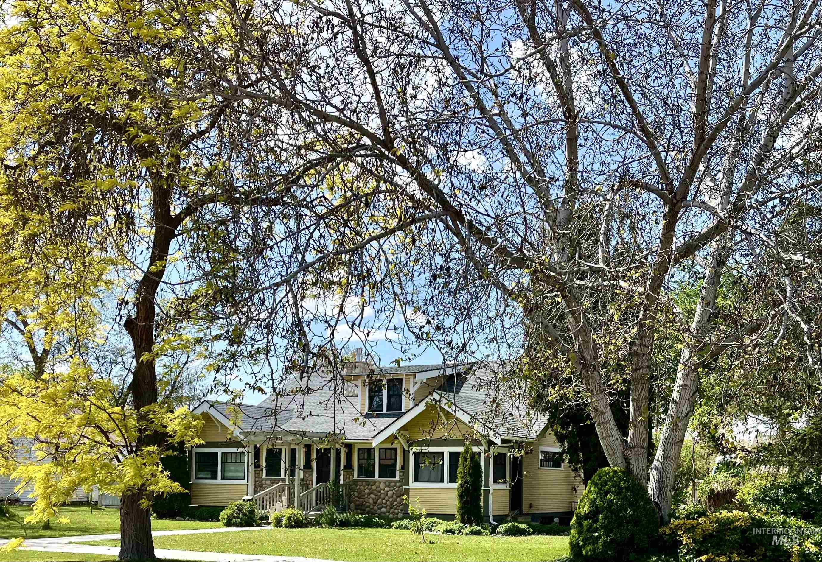 1003 14th Avenue S, Nampa, Idaho 83651, 6 Bedrooms, 4.5 Bathrooms, Residential For Sale, Price $875,000,MLS 98984968