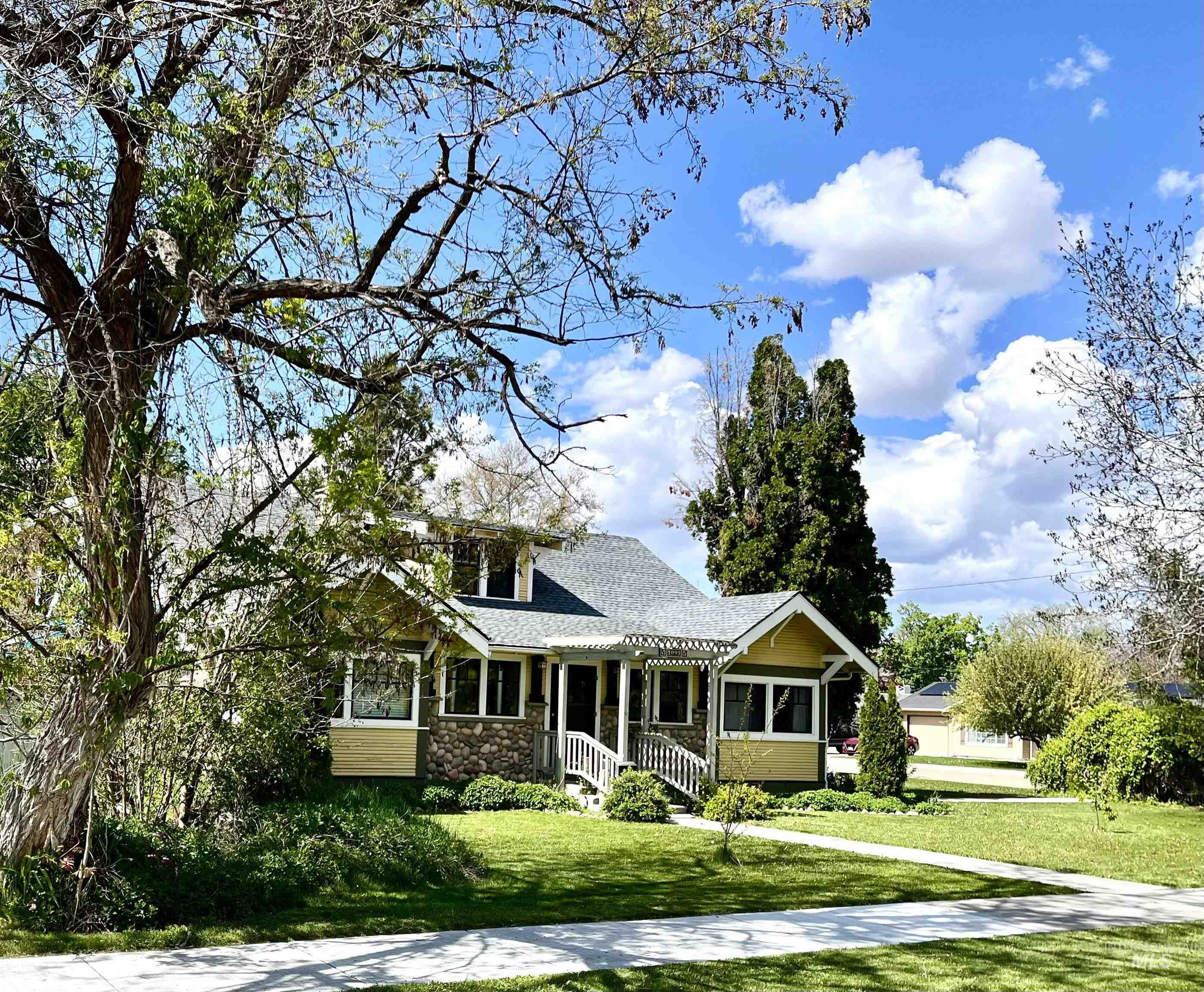1003 14th Avenue S, Nampa, Idaho 83651, 6 Bedrooms, 4.5 Bathrooms, Residential For Sale, Price $875,000,MLS 98984968