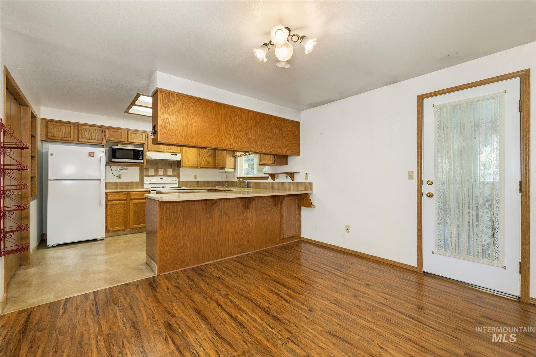 121 N Brent, Nampa, Idaho 83687, 3 Bedrooms, 2 Bathrooms, Residential For Sale, Price $435,000,MLS 98984970